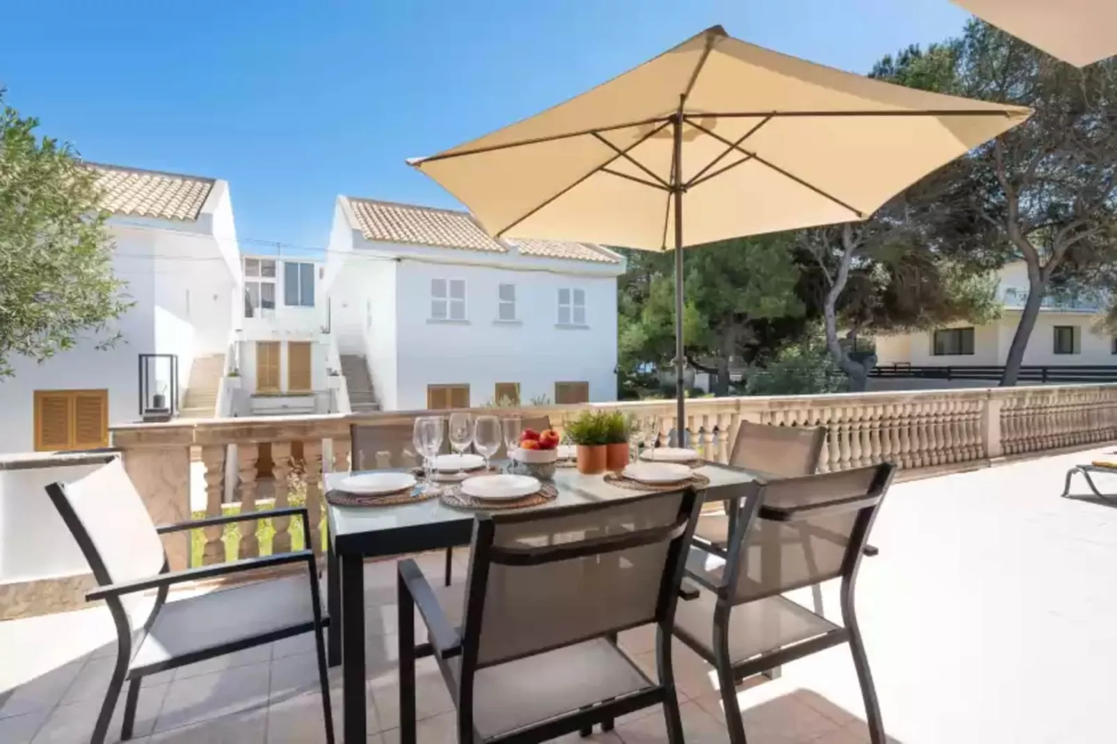Villa Canta-Terrace balcony