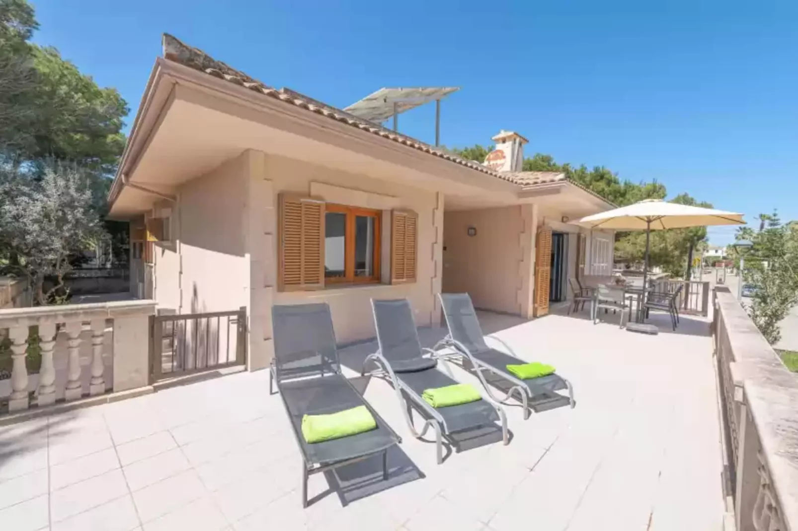 Villa Canta-Terrace balcony
