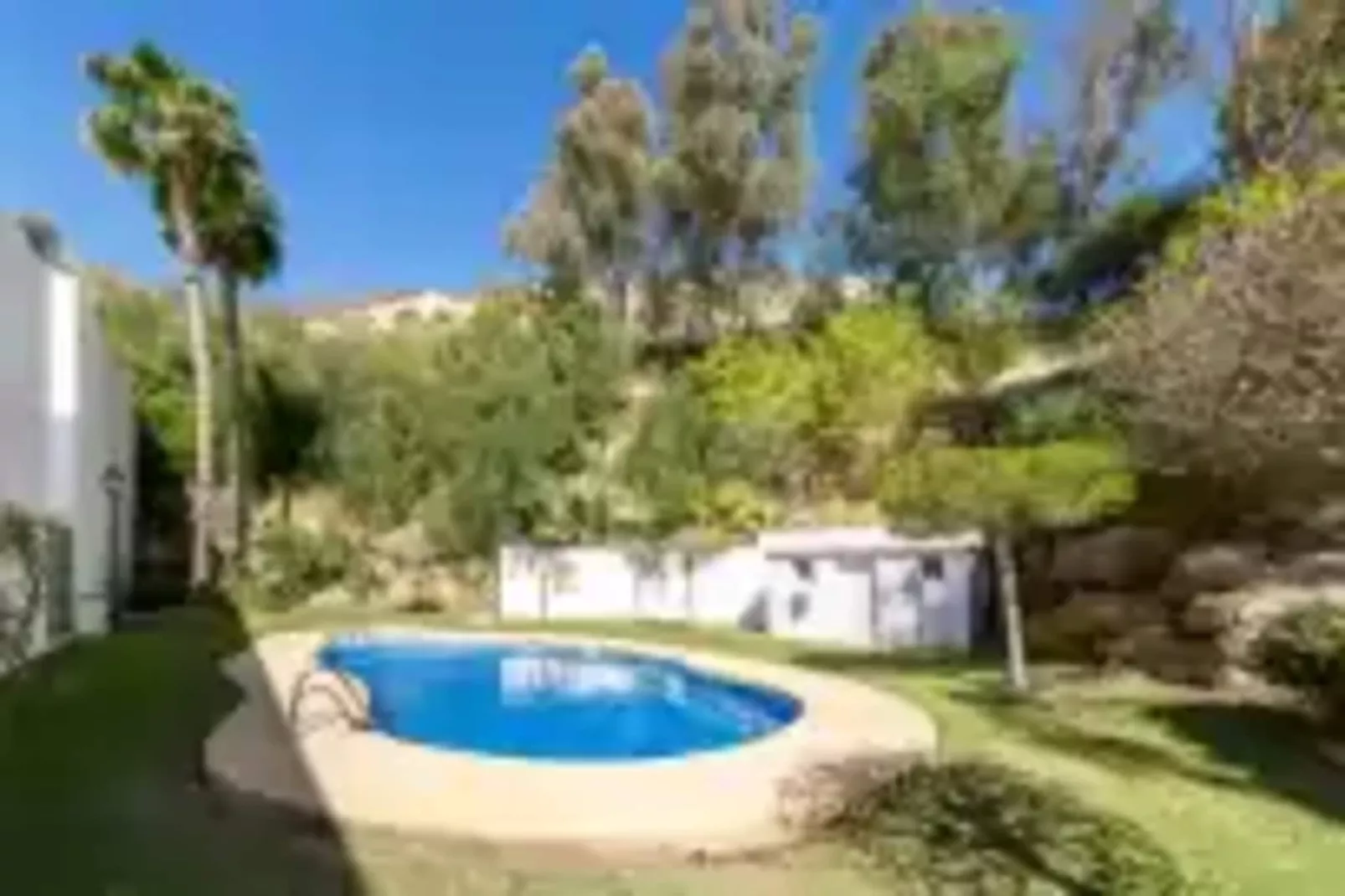 El Cantal-Pool