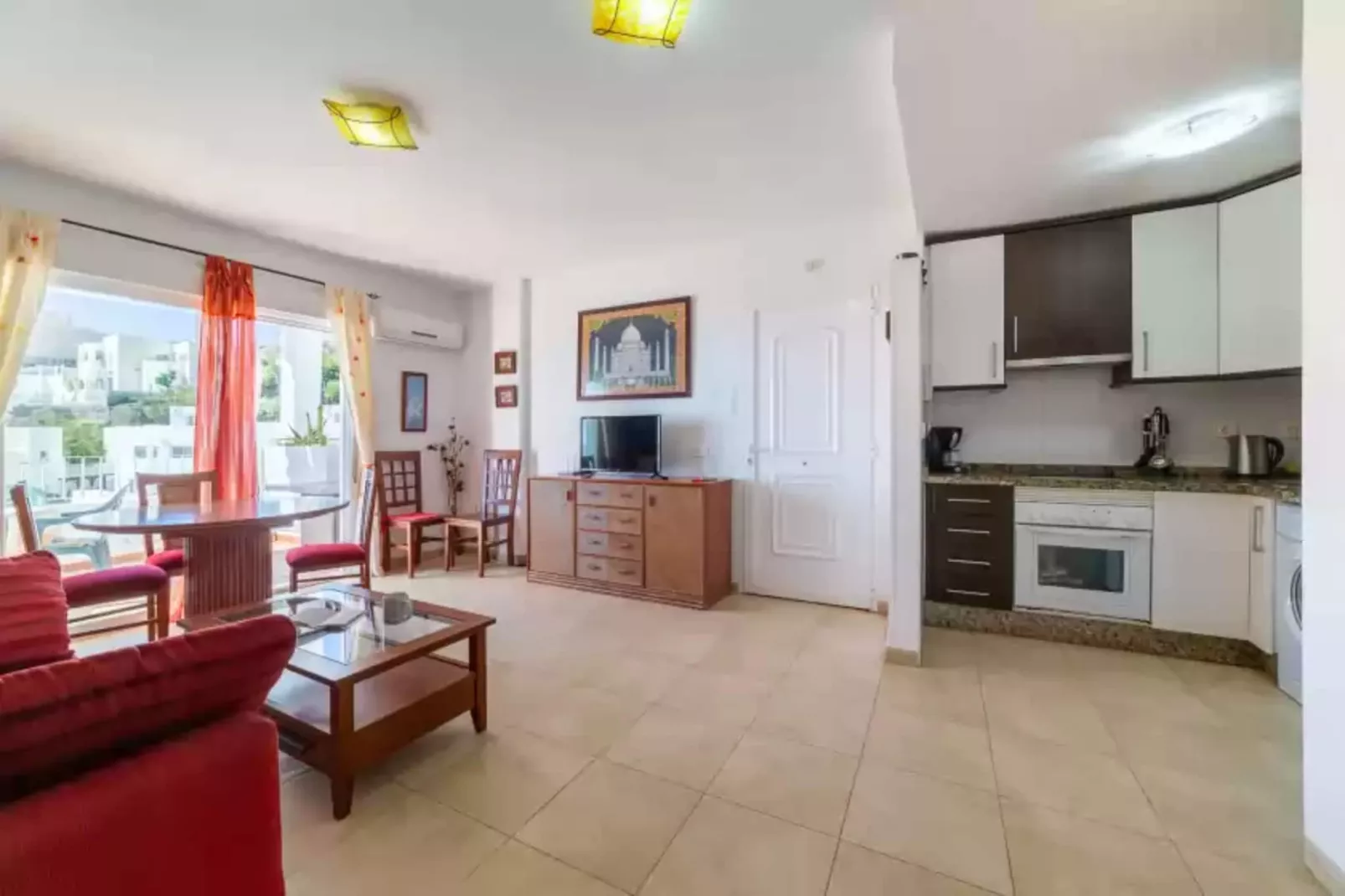 El Cantal-Living room