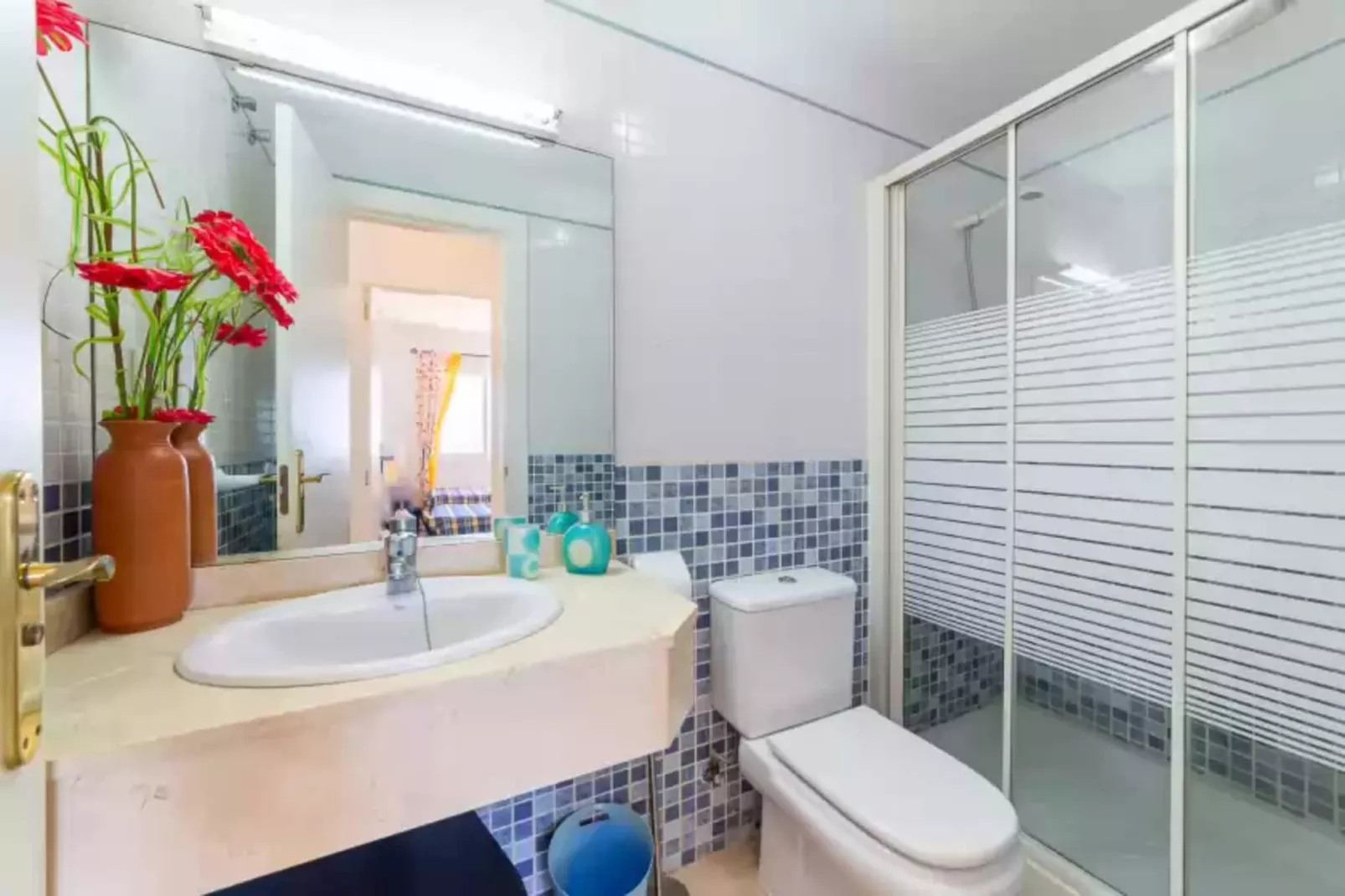 El Cantal-Bathroom