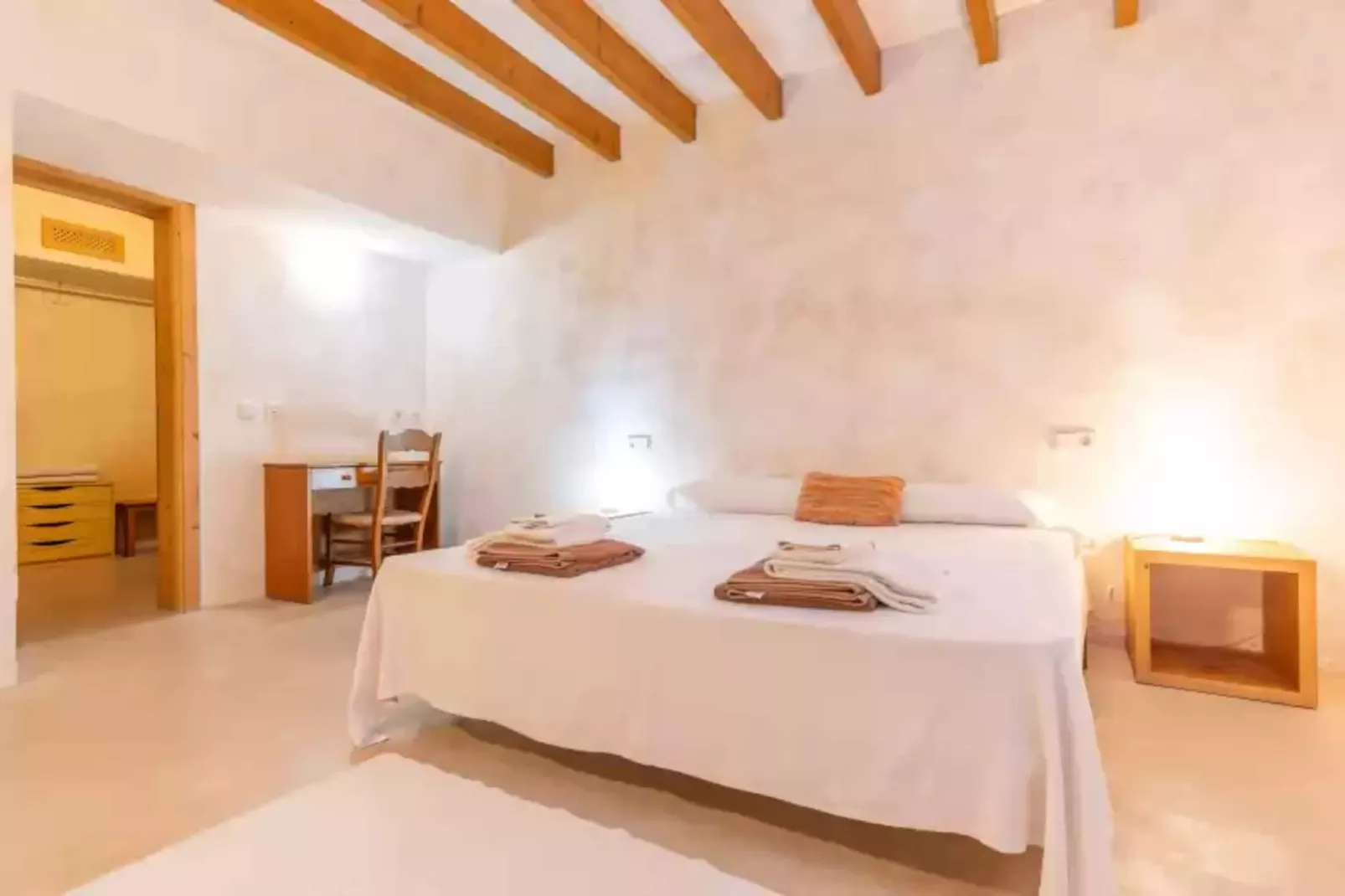 Can Jeroni Carrio-Bedroom