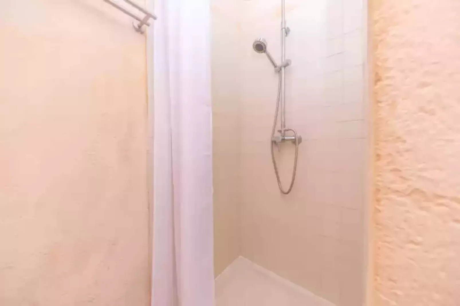 Can Jeroni Carrio-Bathroom