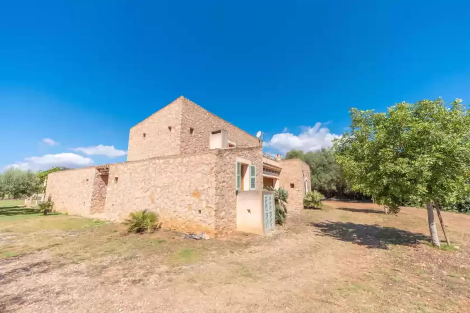 Ses Fonolleres-Exterior summer