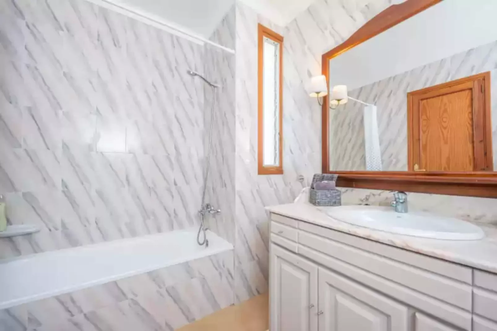 Boreal-Bathroom