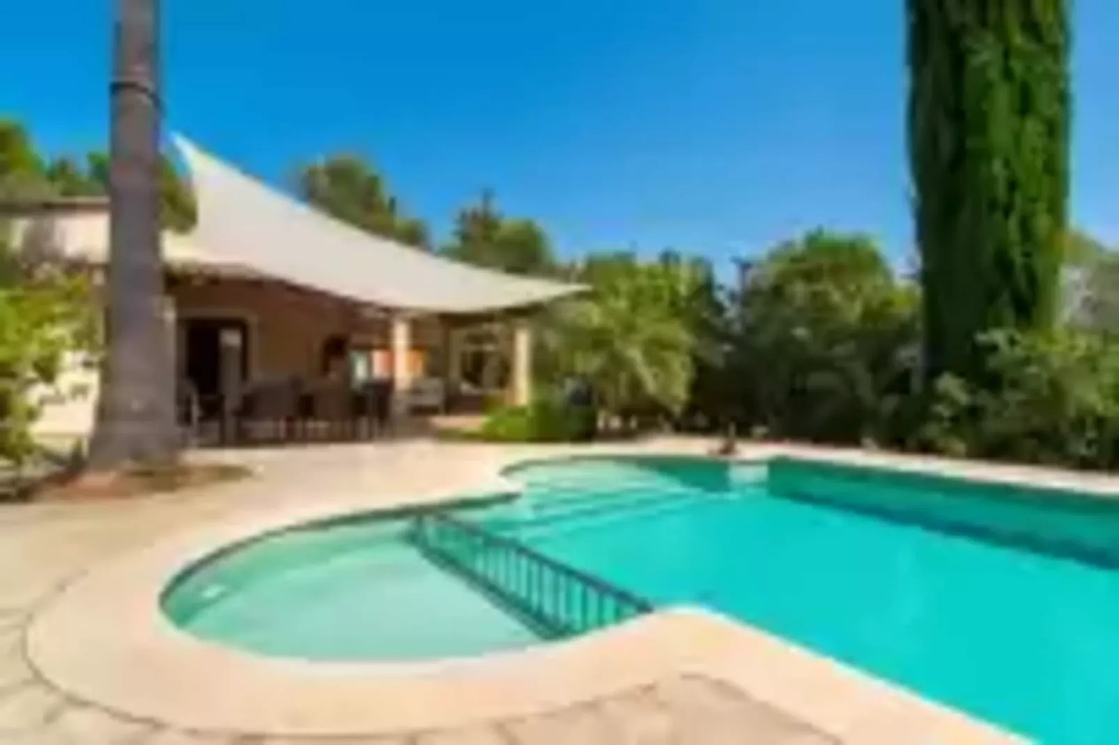 Cal Llenyater-Pool
