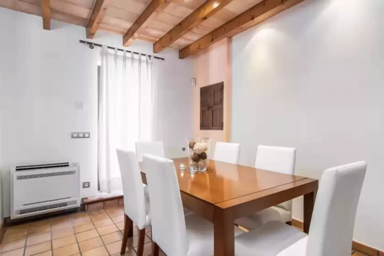 Cal Llenyater-Dining room
