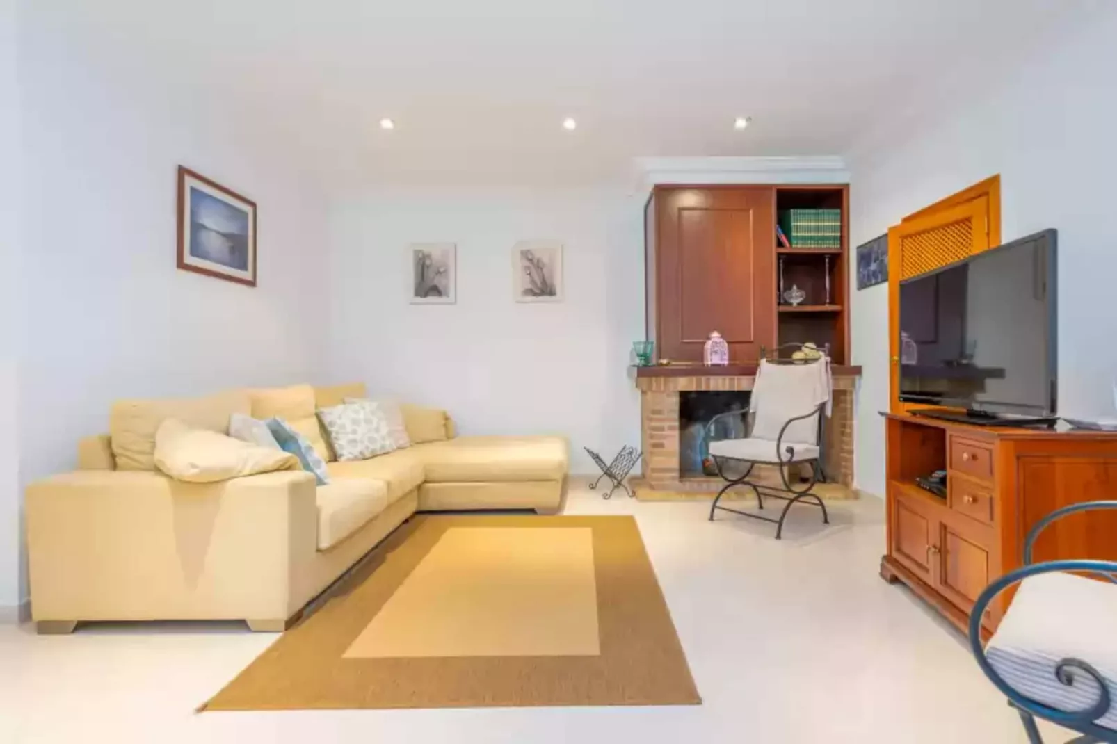 Els Xiprers-Living room