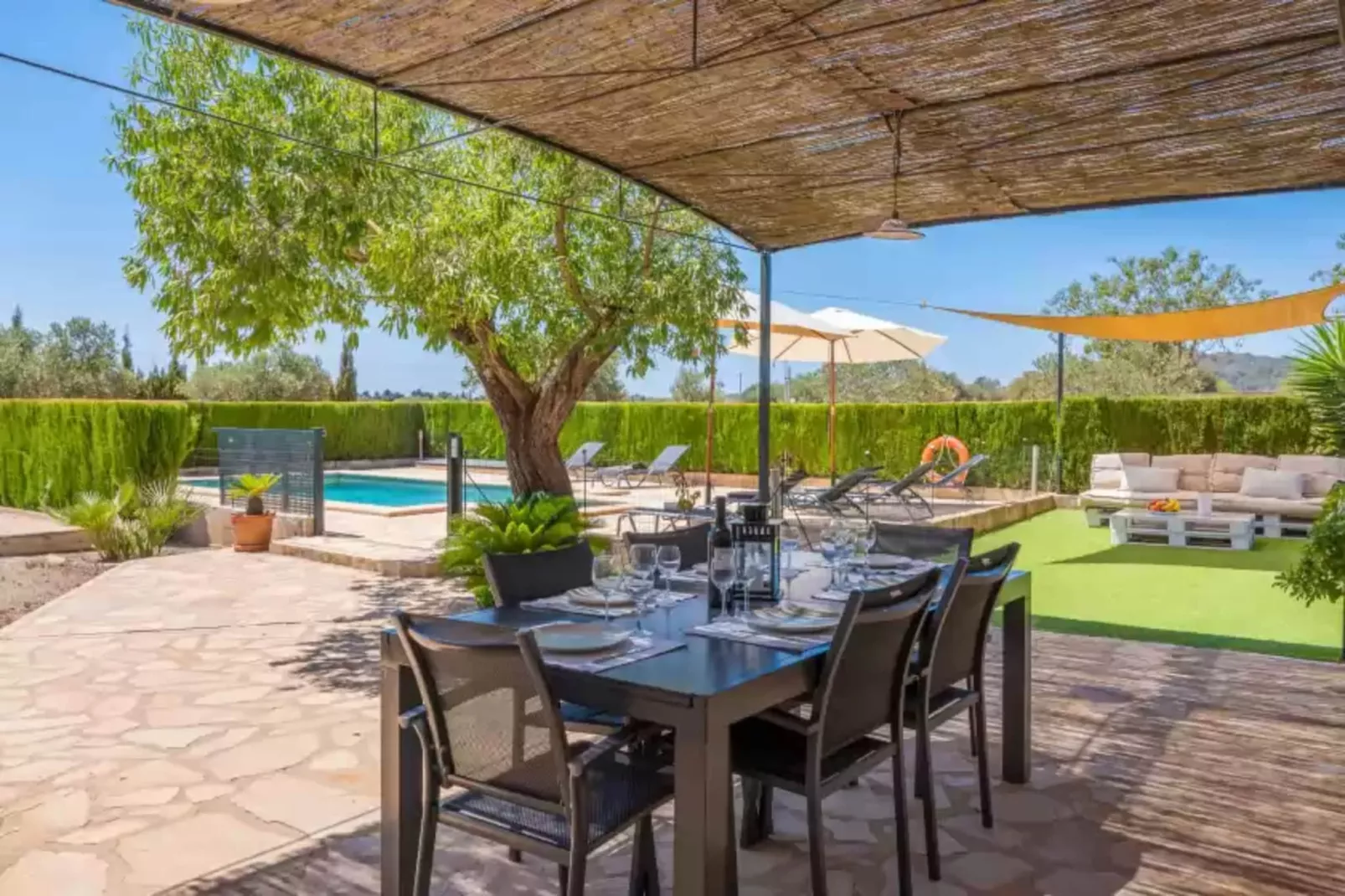 Els Xiprers-Terrace balcony