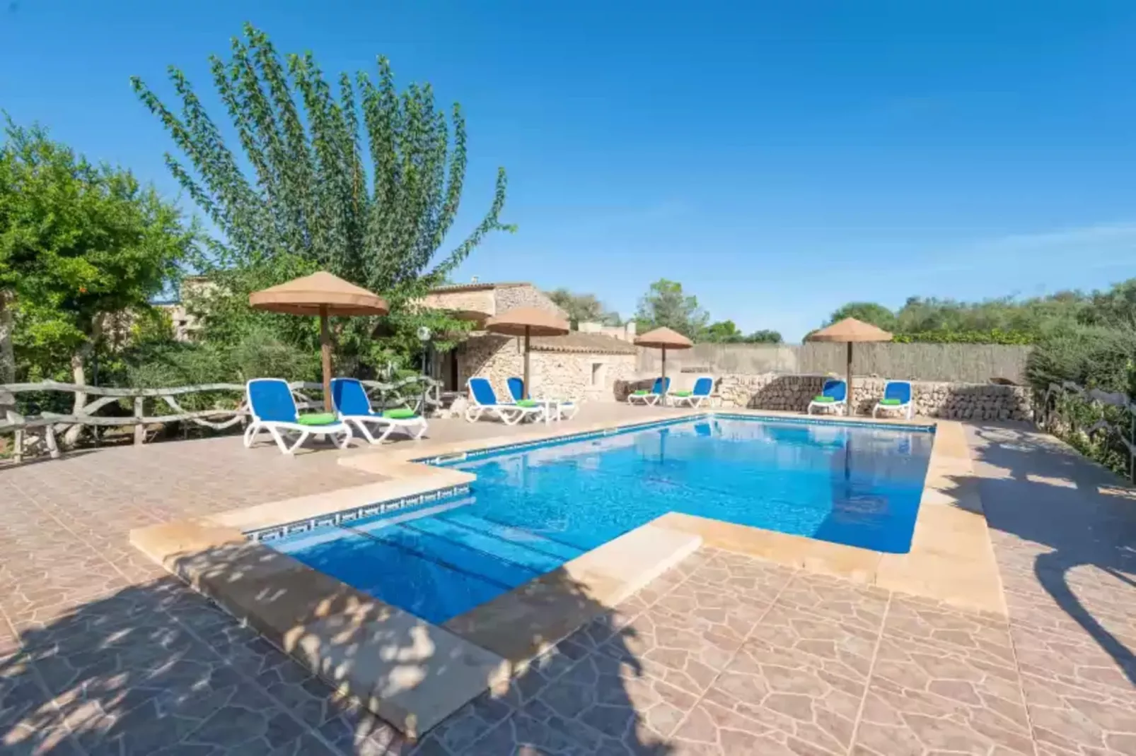 San Sole-Pool