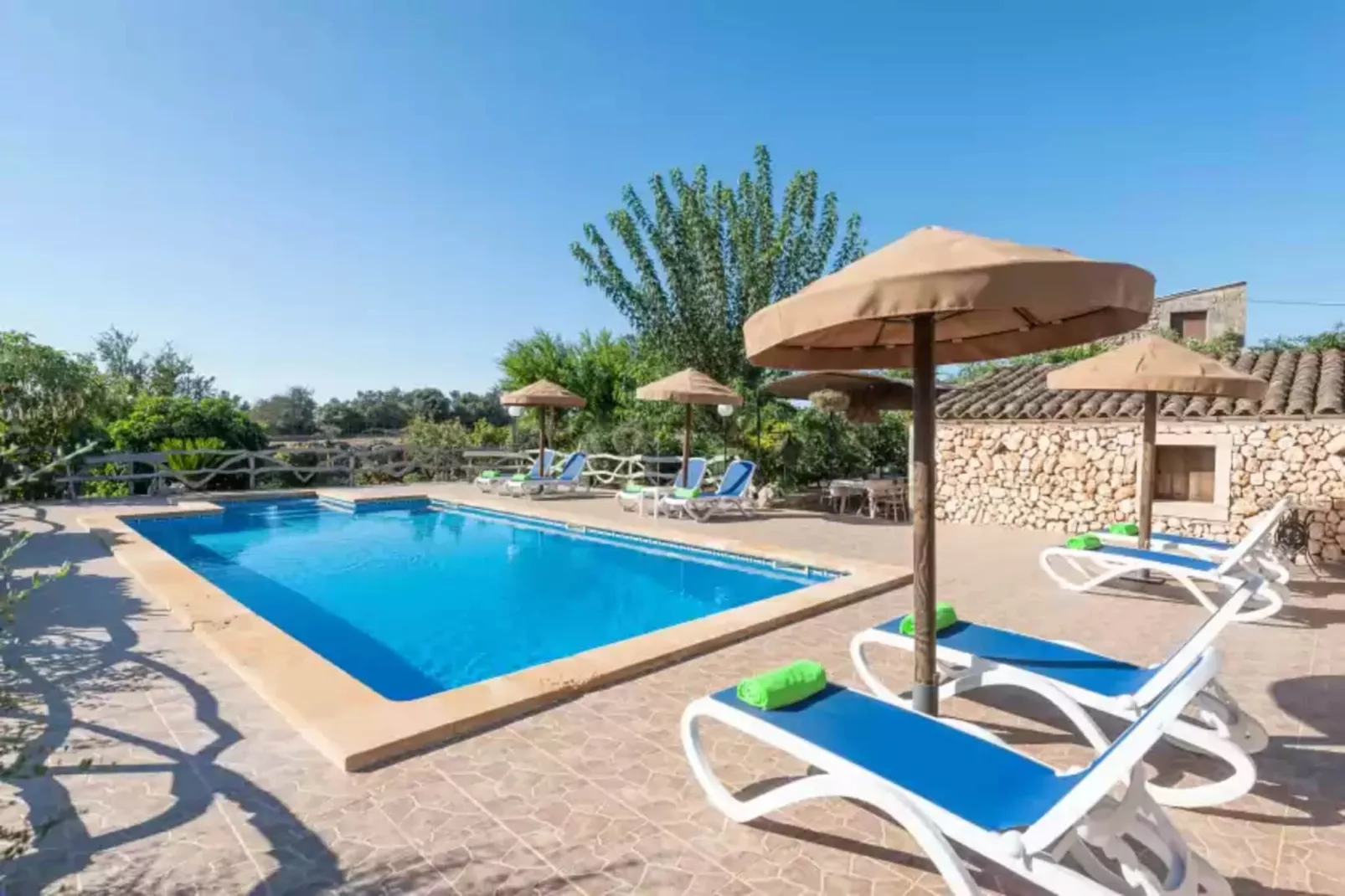 San Sole-Pool