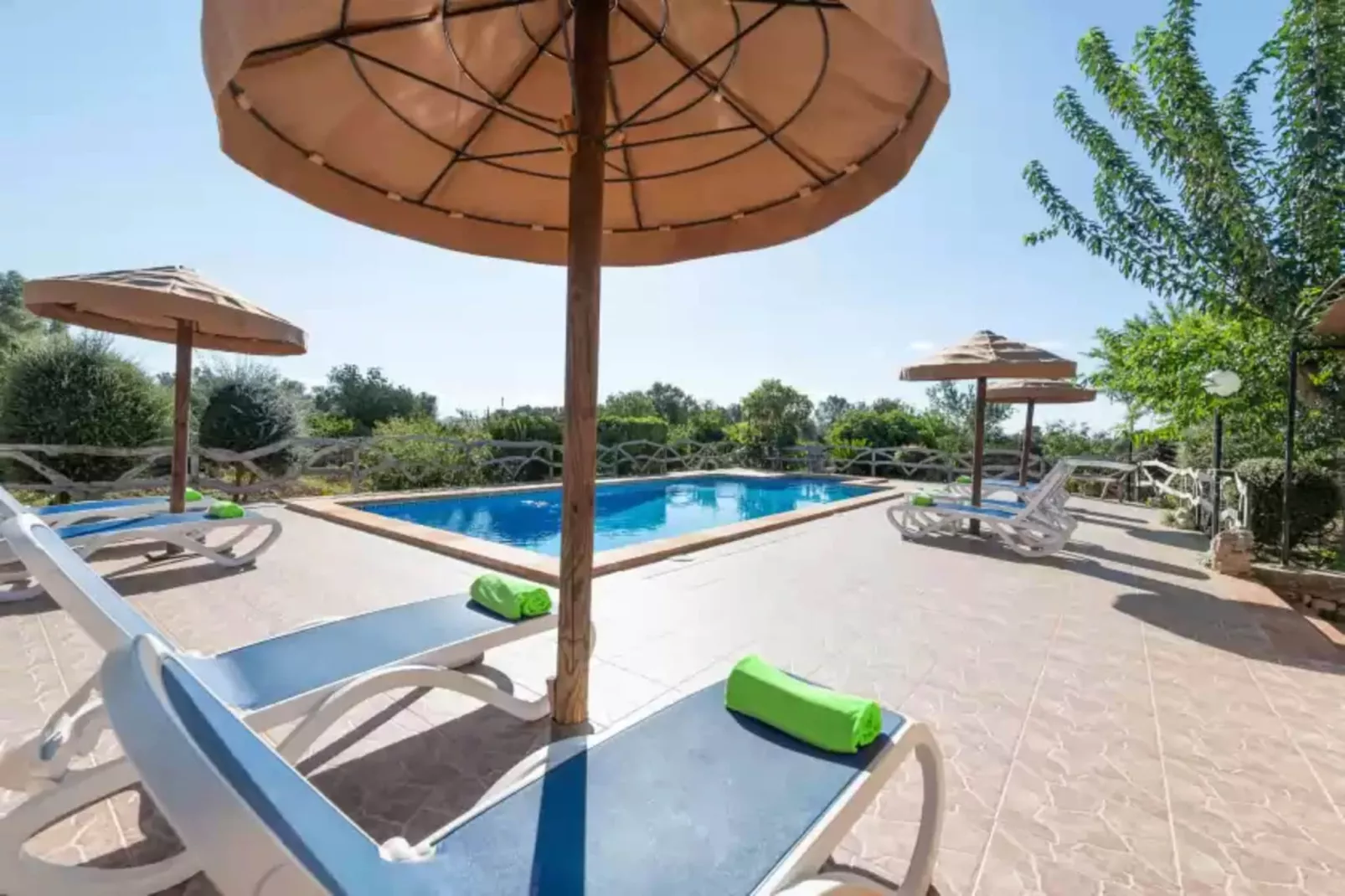 San Sole-Pool