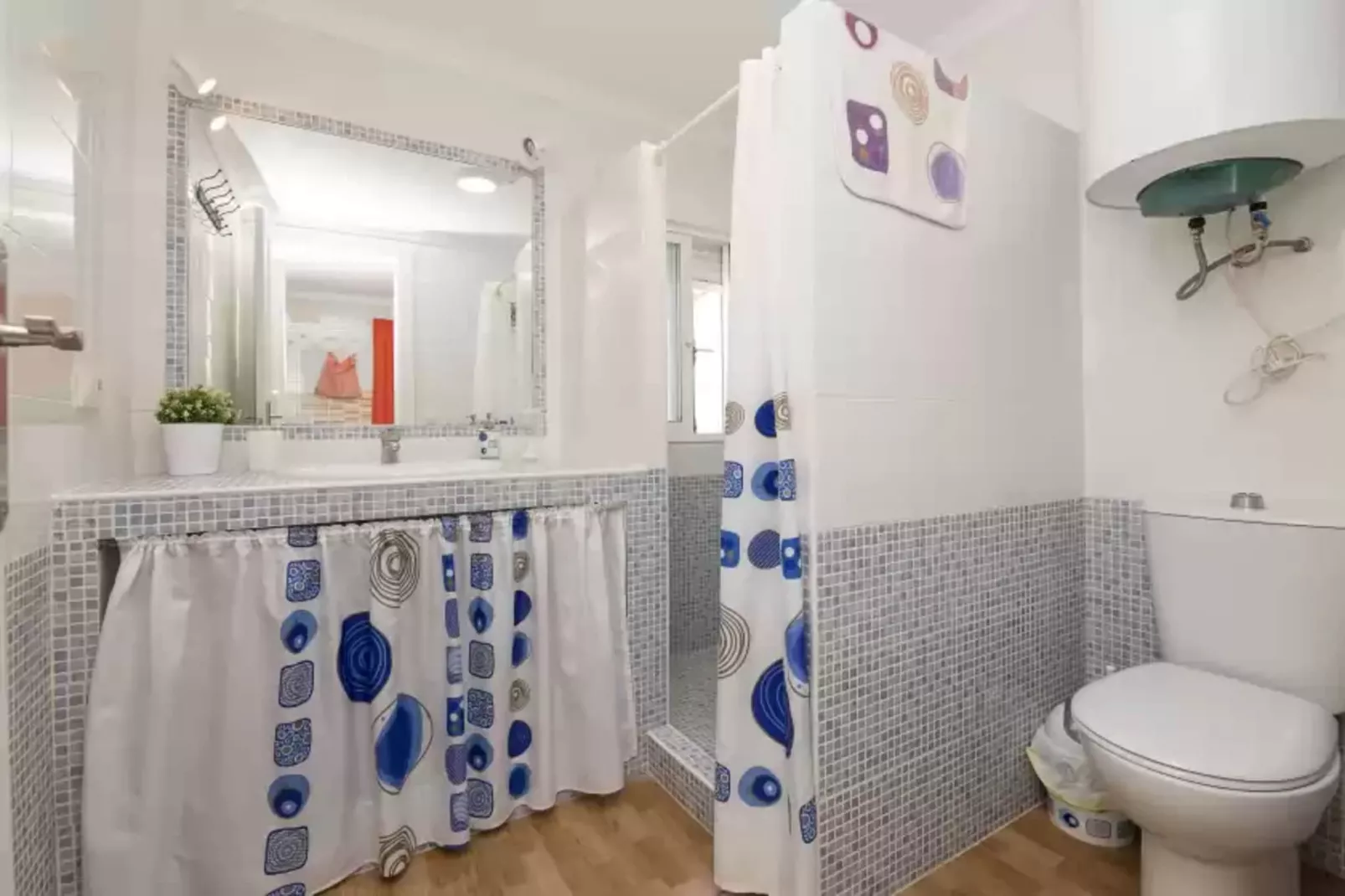 Jopamar-Bathroom