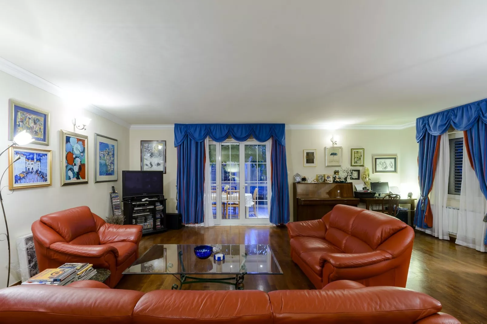 Villa Piano - Four Bedroom Villa with Terrace and Swimming Pool-Living room