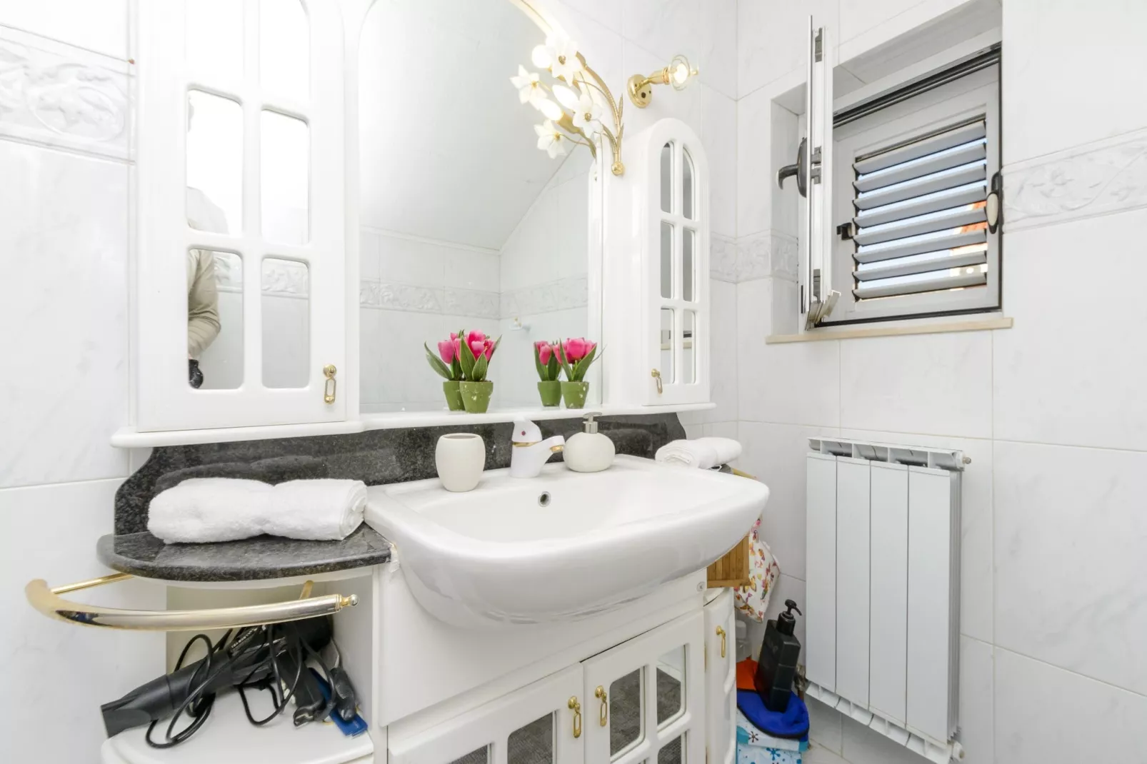 Villa Piano - Four Bedroom Villa with Terrace and Swimming Pool-Bathroom
