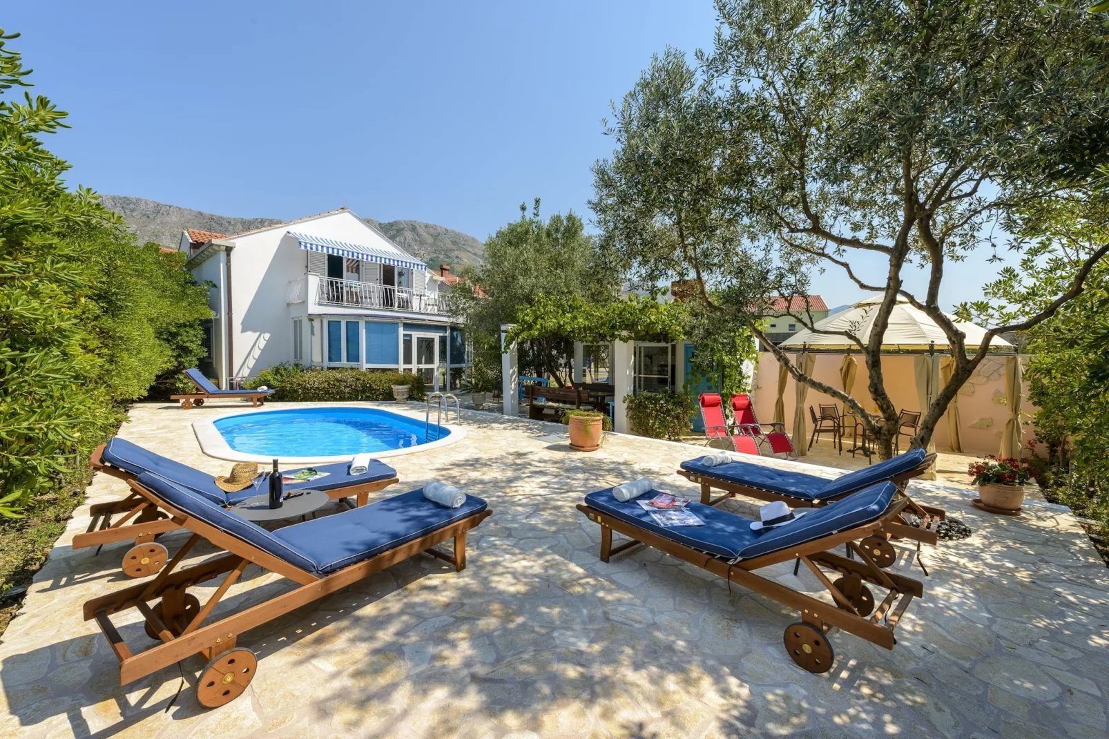 Villa Piano - Four Bedroom Villa with Terrace and Swimming Pool-Terrace