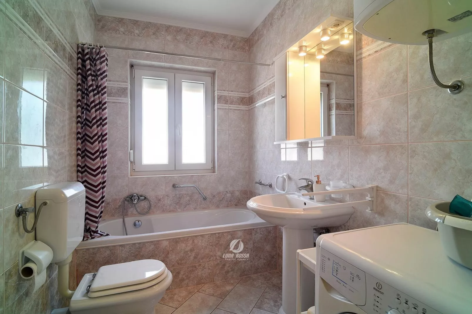 Apartment Cvita-Bathroom