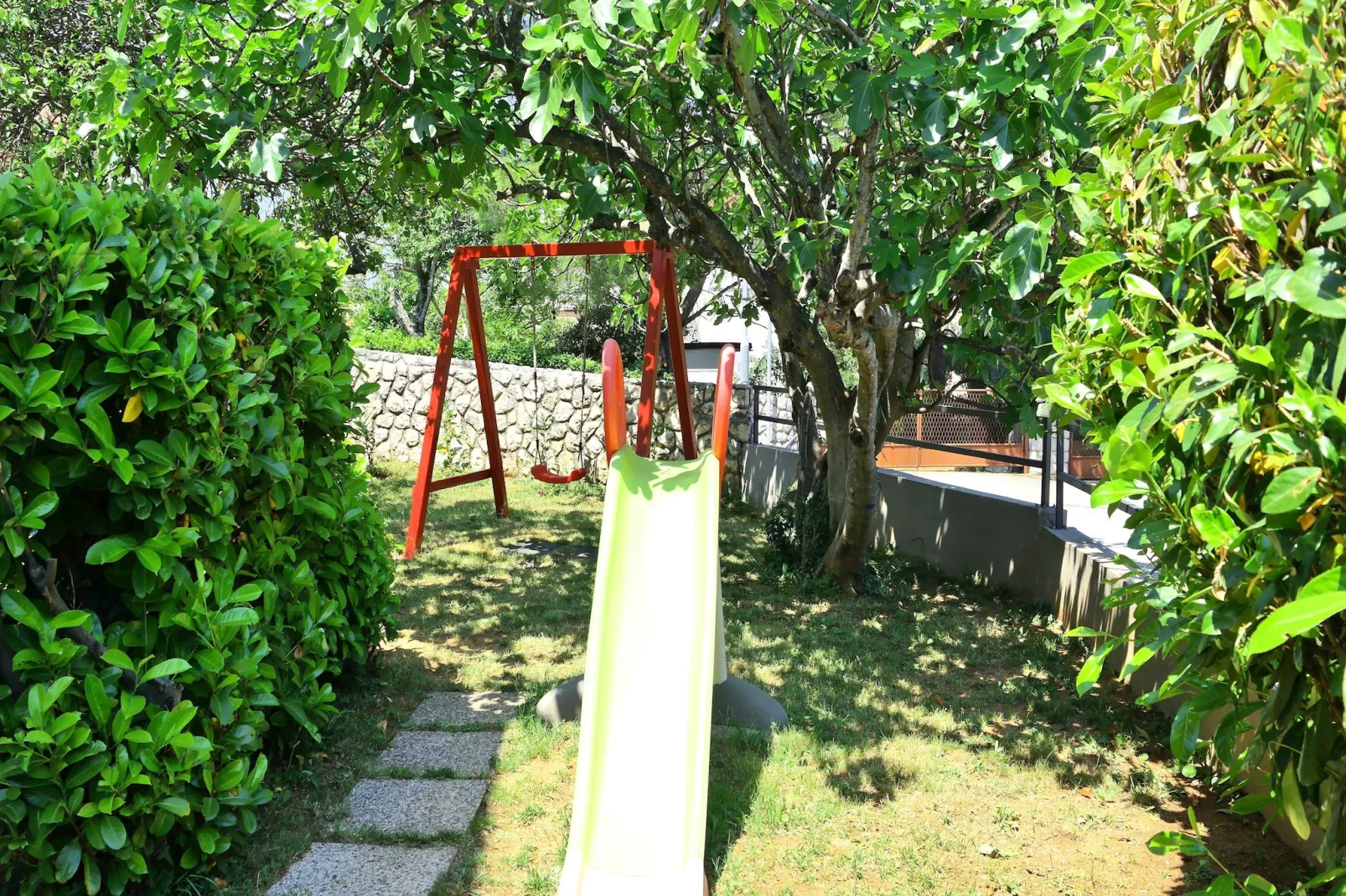 Holiday House Holek-Jardin d'été