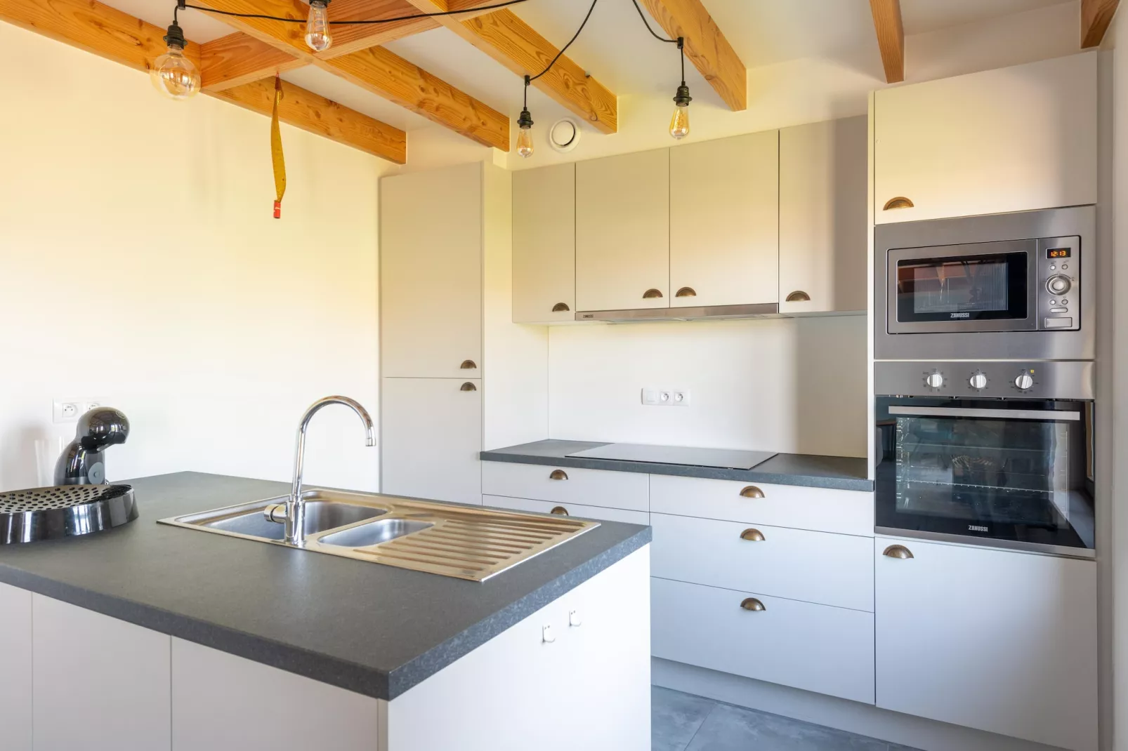 W14-Kitchen