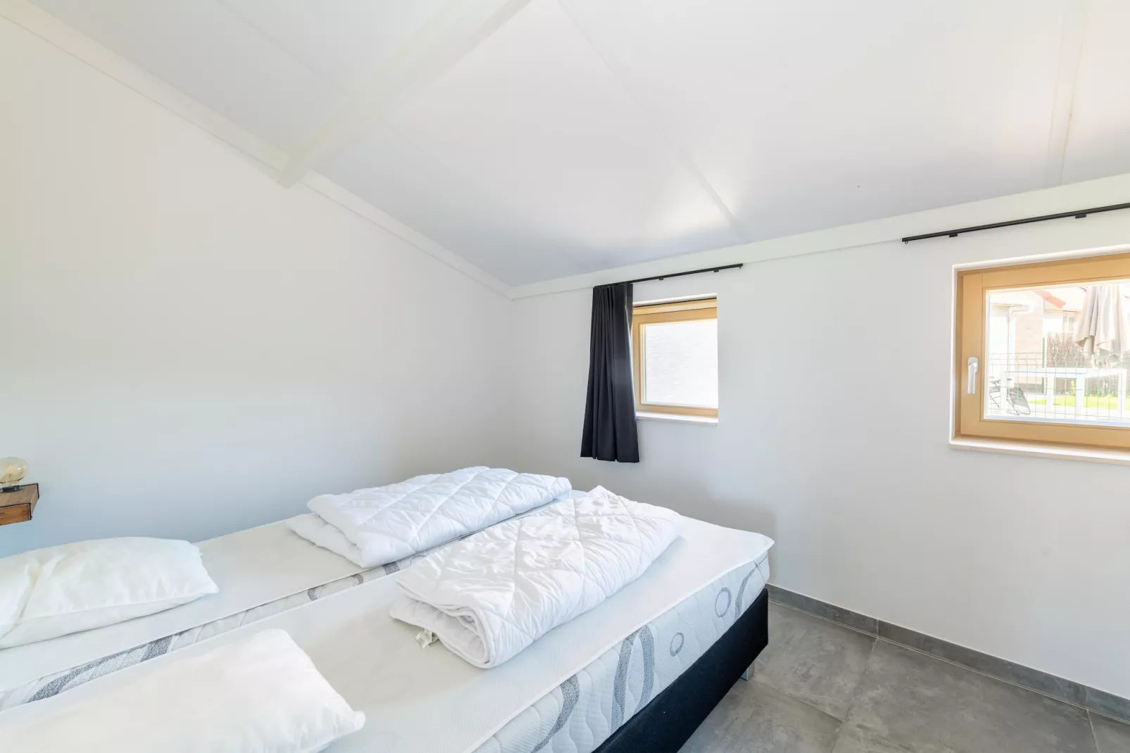 W14-Bedroom