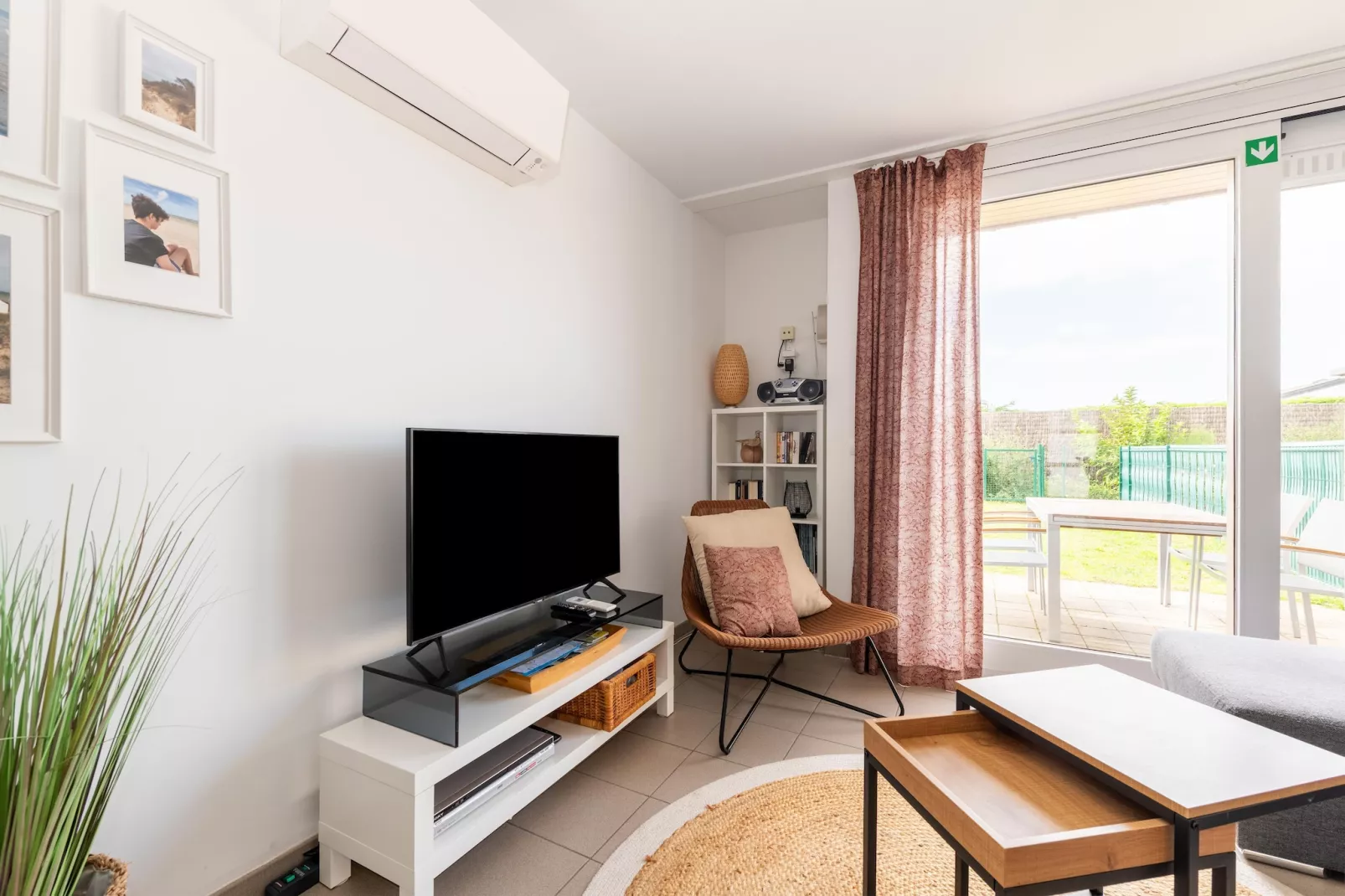 WH36-Living room