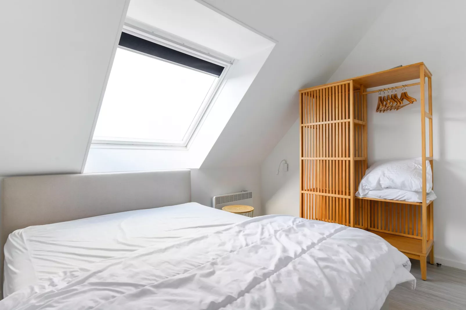 WH36-Bedroom