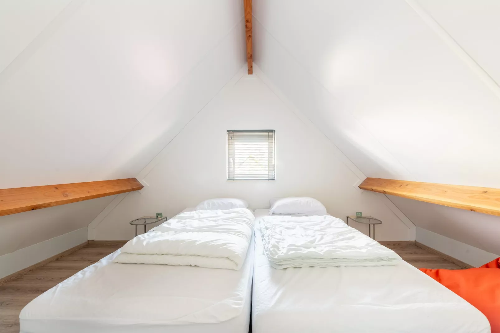 W74-Bedroom