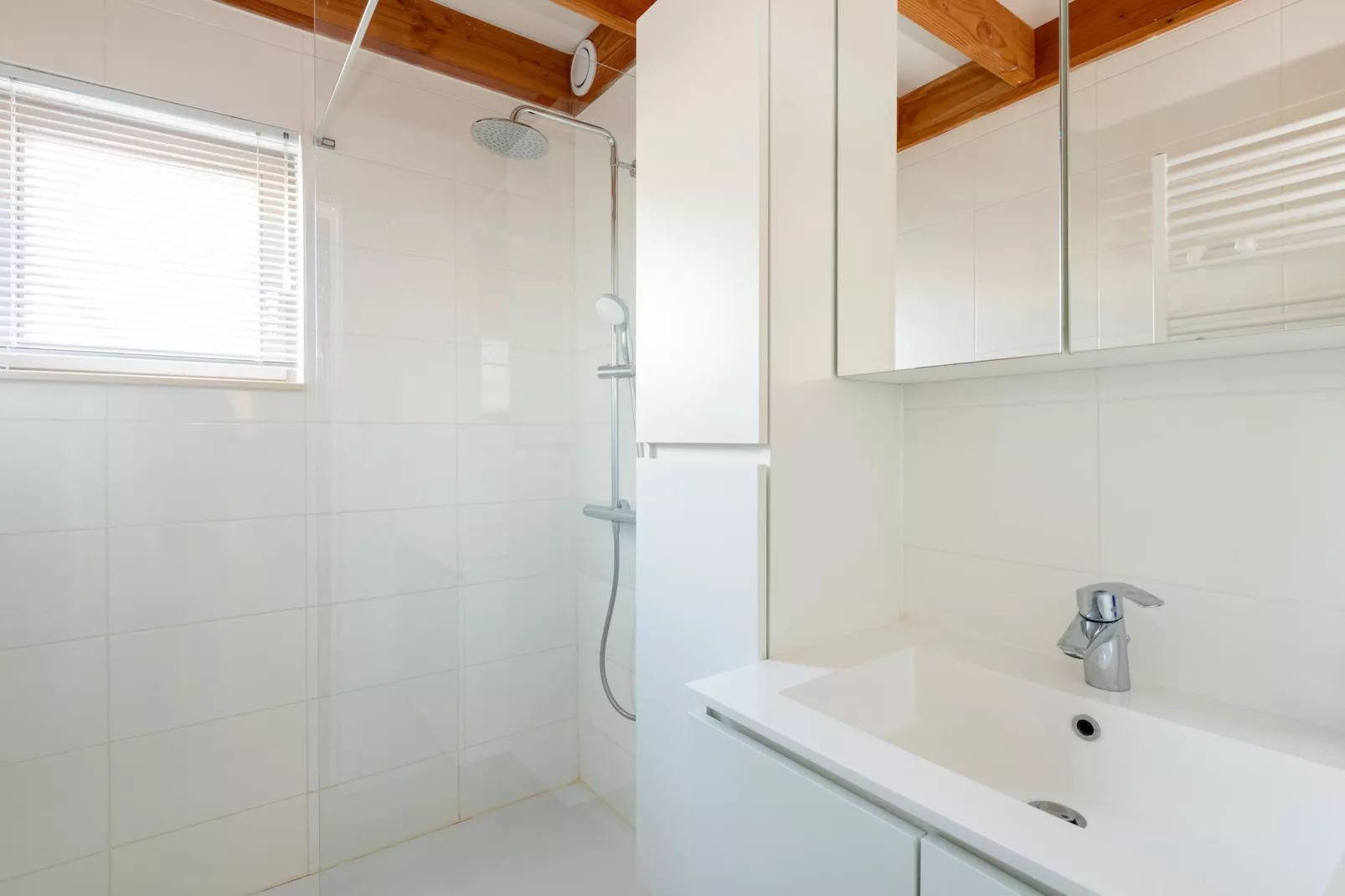 W74-Bathroom