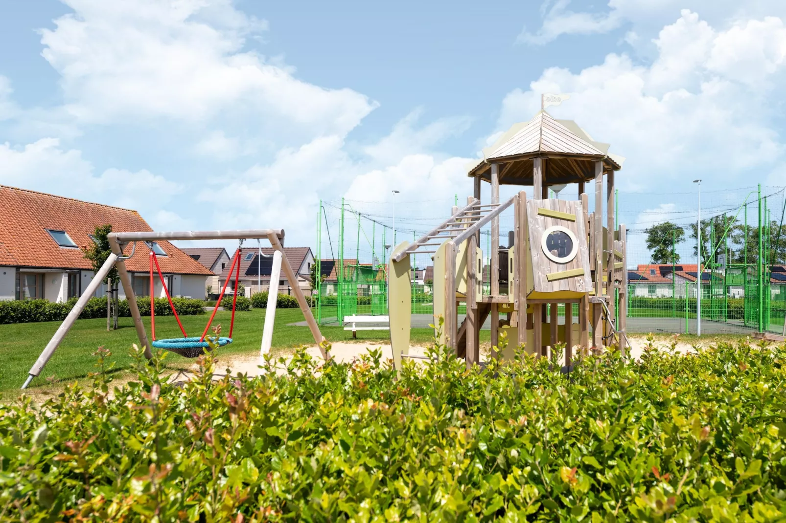 WH12-Gardens summer