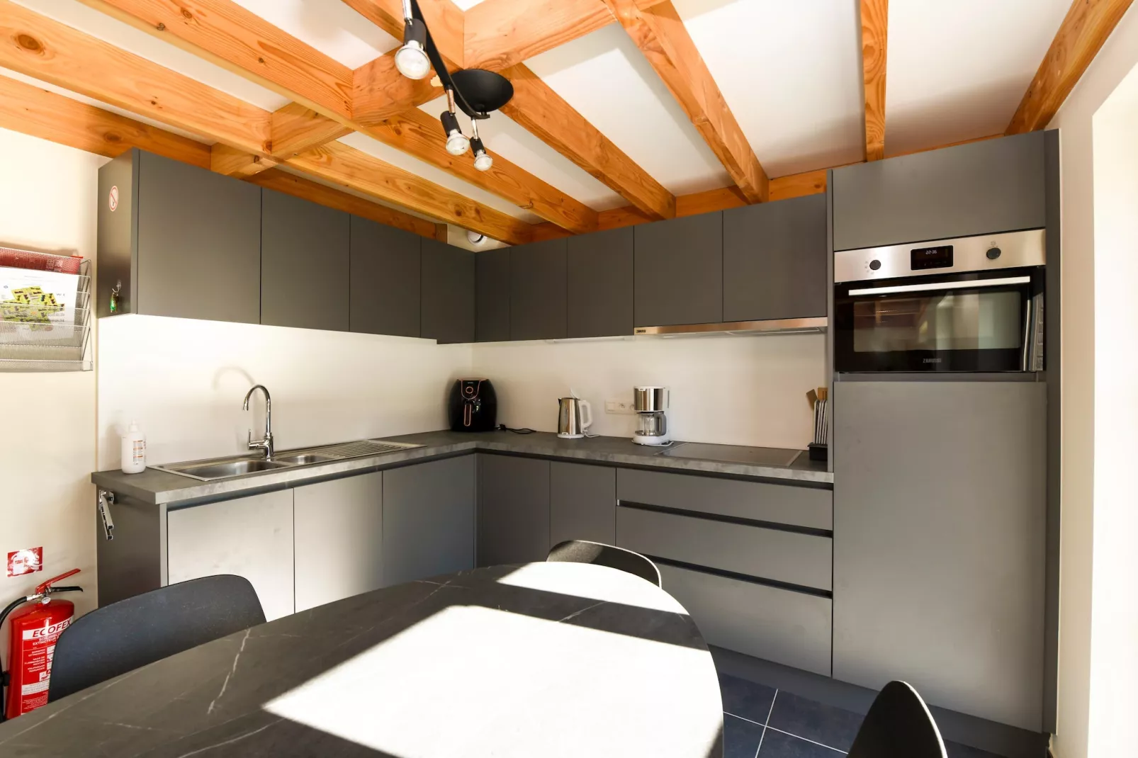WH2/53-Kitchen