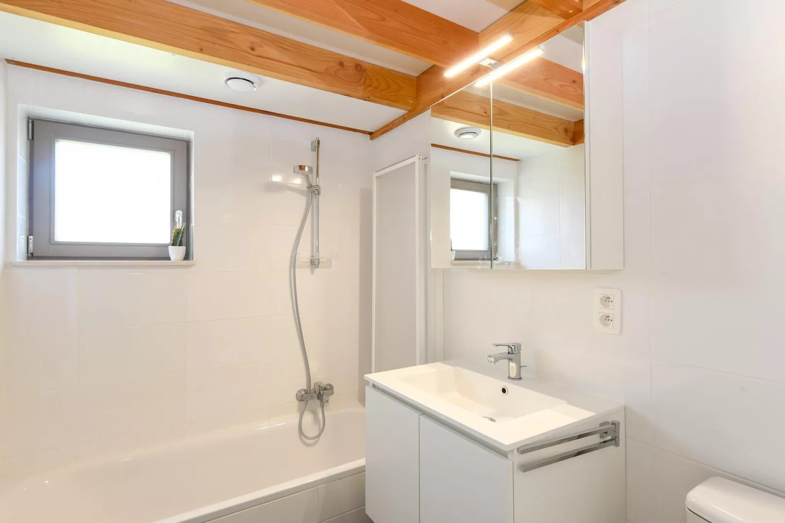 WH2/53-Bathroom