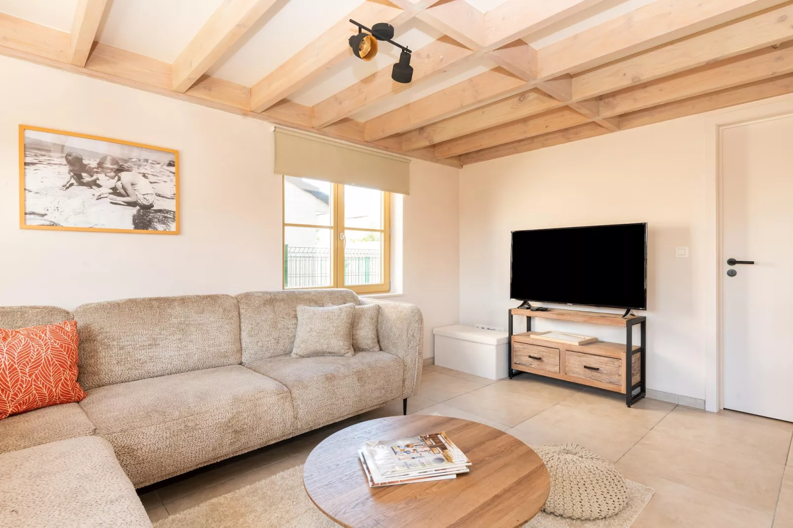WH2/42-Living room