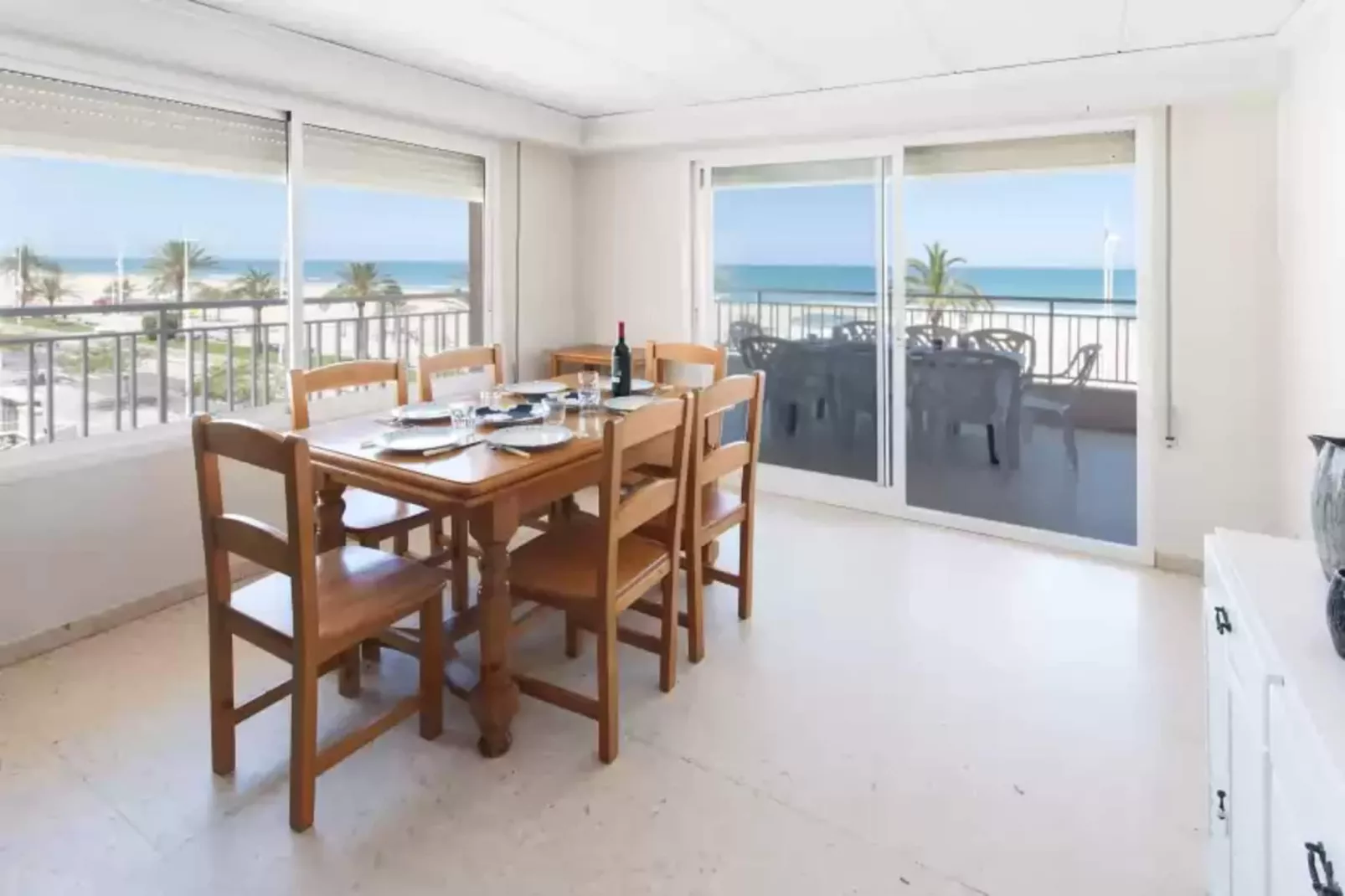 Piropo-Dining room