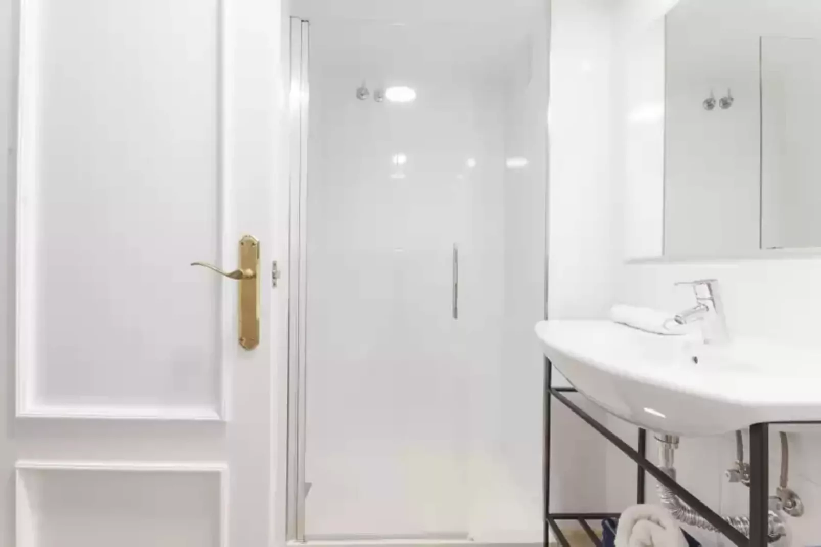 Piropo-Bathroom