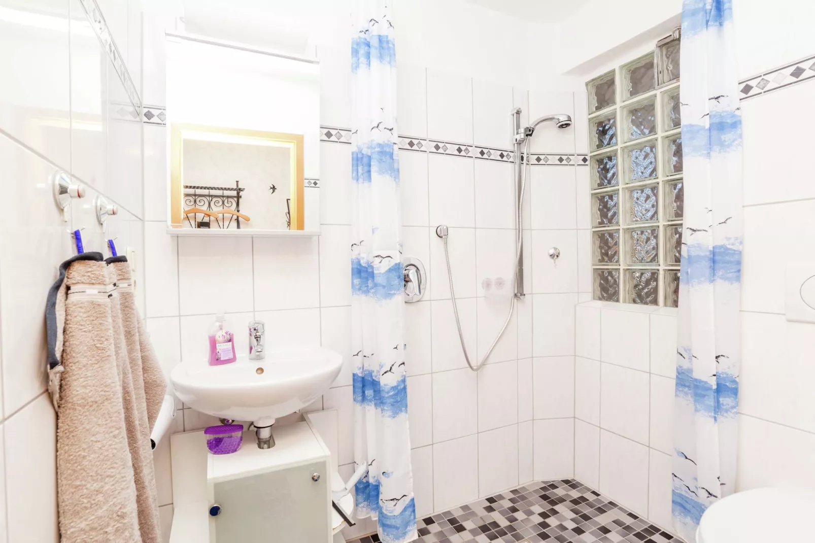 Densberg-Bathroom