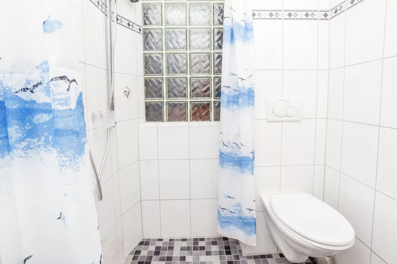 Densberg-Bathroom