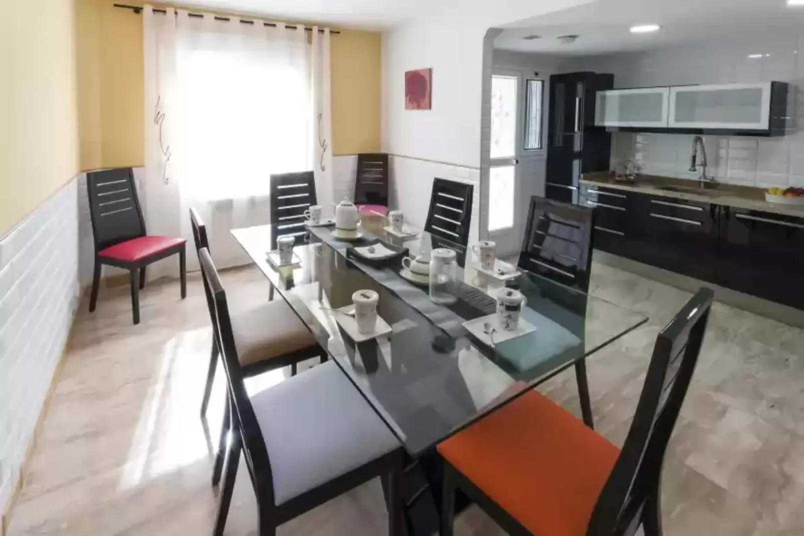 Deseo-Dining room