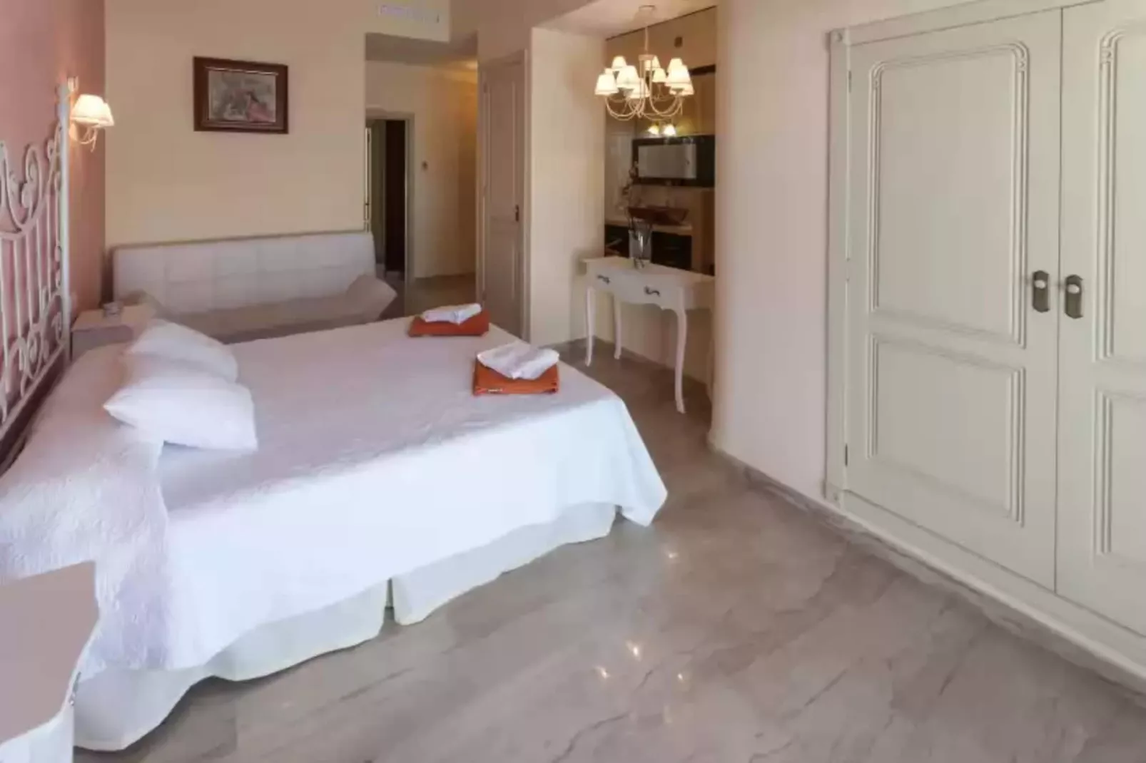 Deseo-Bedroom