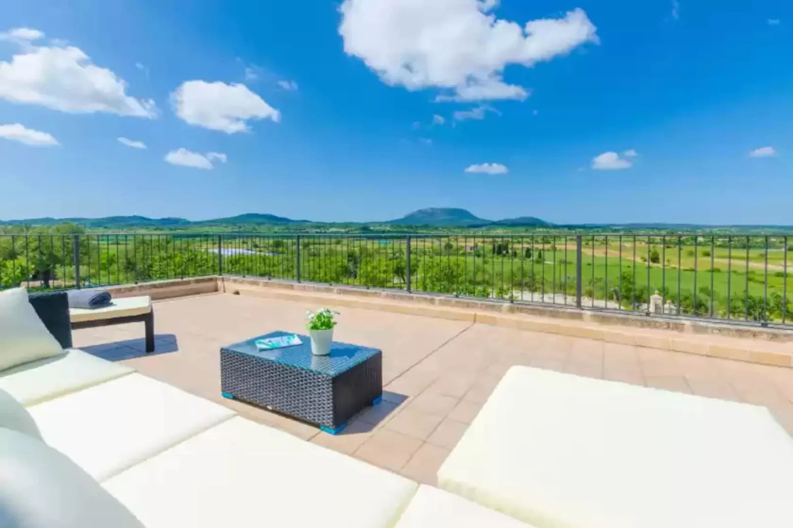Son Roca-Terrace balcony