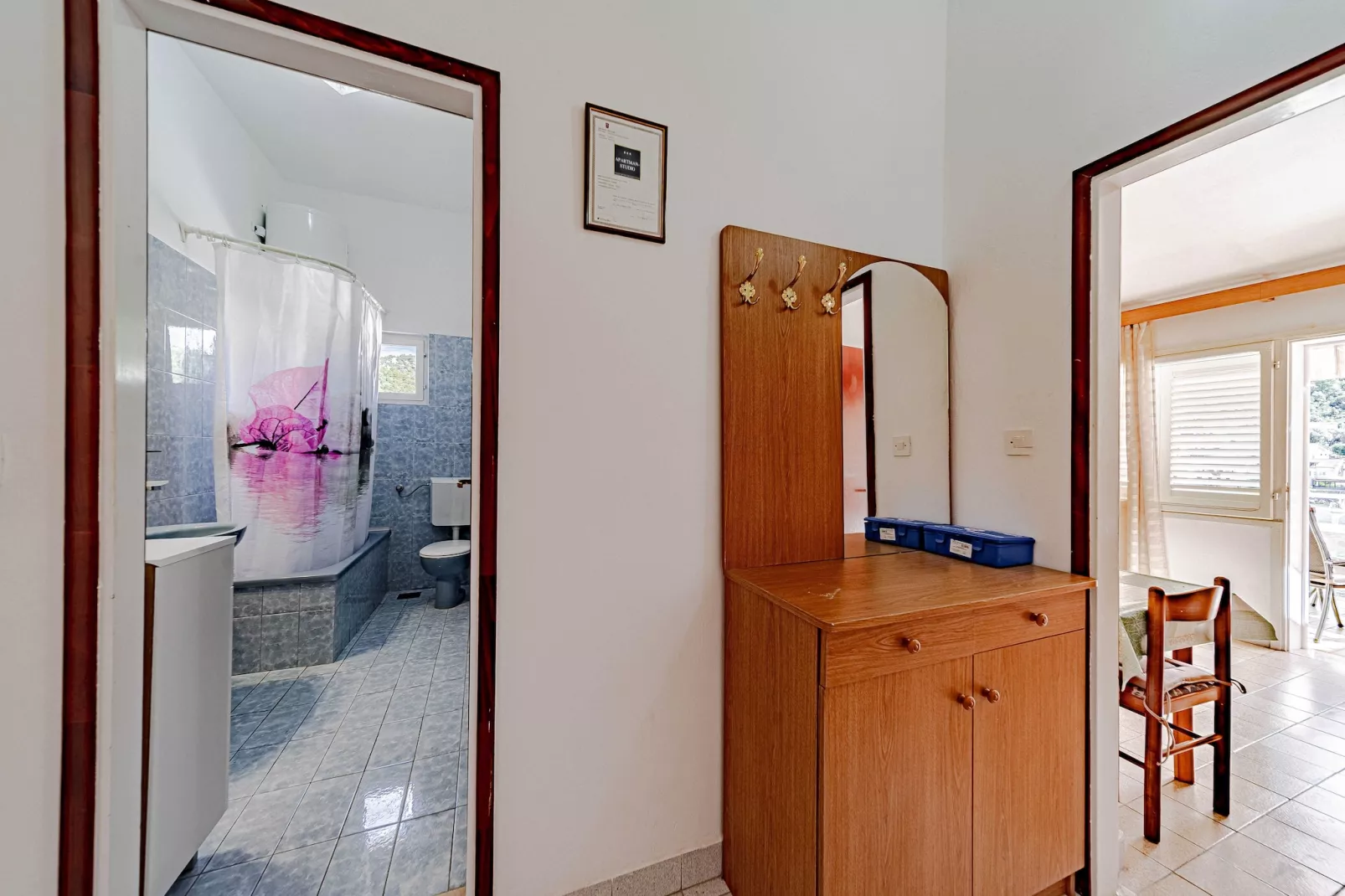 Apartments Kuzma - One-Bedroom Apartment with Balcony and Sea View-Bedroom