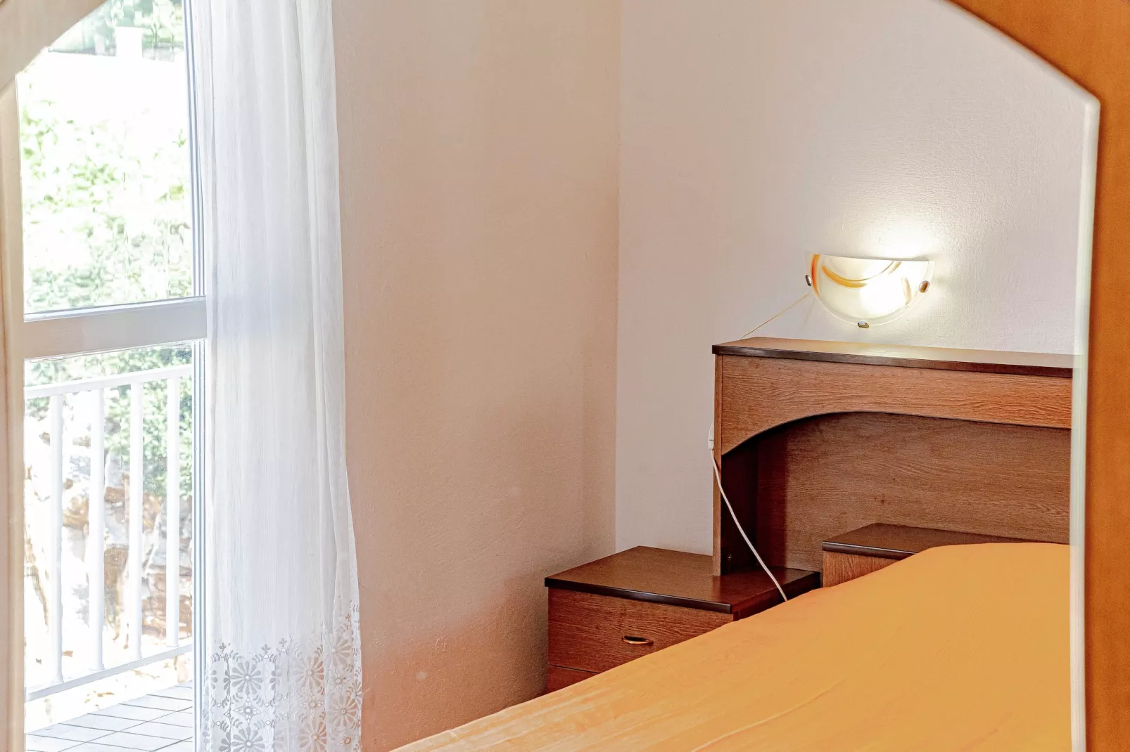 Apartments Kuzma - One-Bedroom Apartment with Balcony and Sea View-Bedroom