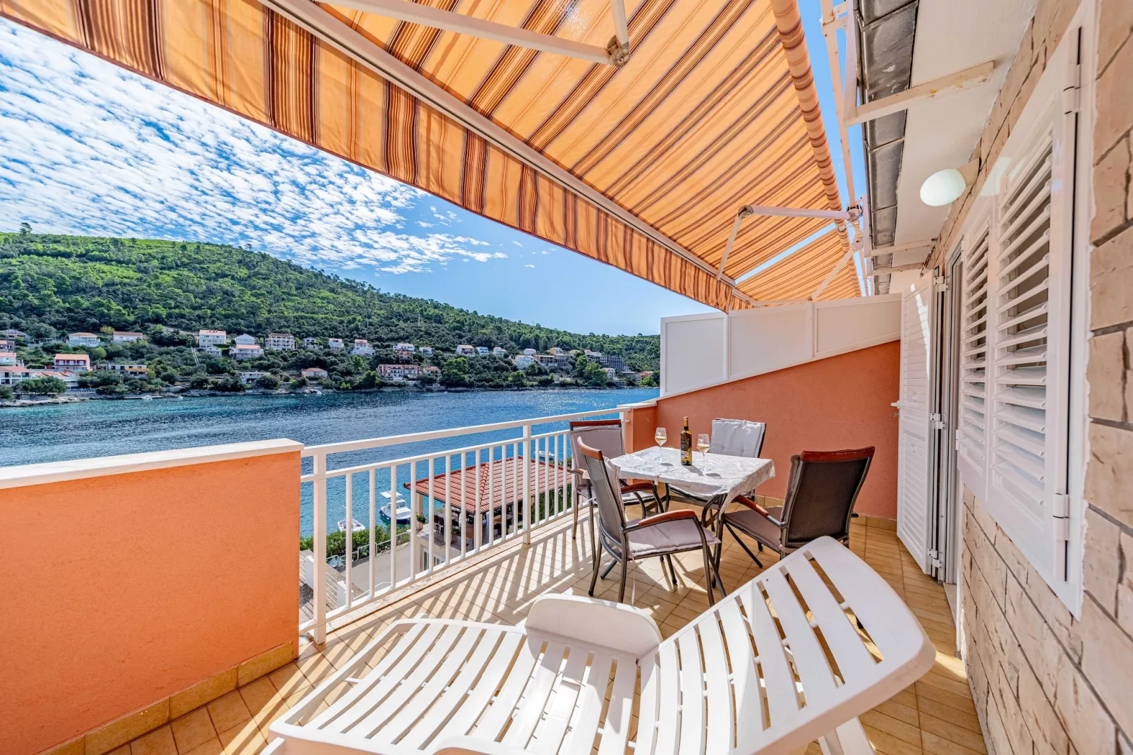 Apartments Kuzma - One-Bedroom Apartment with Balcony and Sea View-Terrace balcony