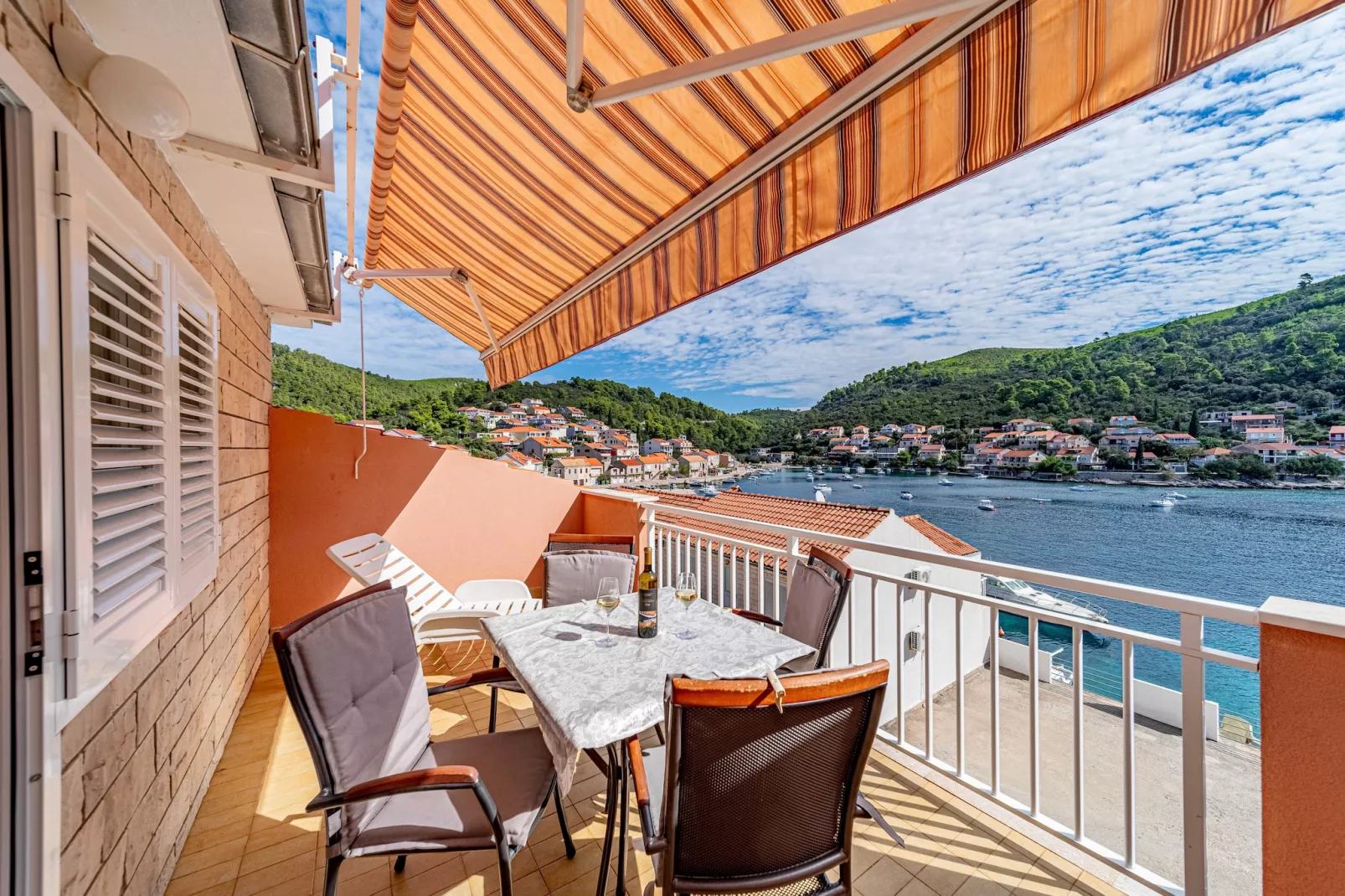 Apartments Kuzma - One-Bedroom Apartment with Balcony and Sea View-Terrace balcony