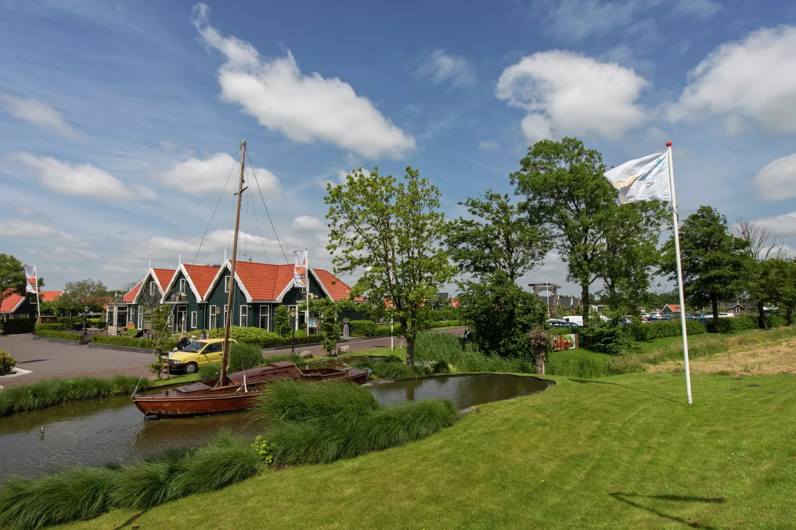 Resort De Rijp 1-Gardens summer