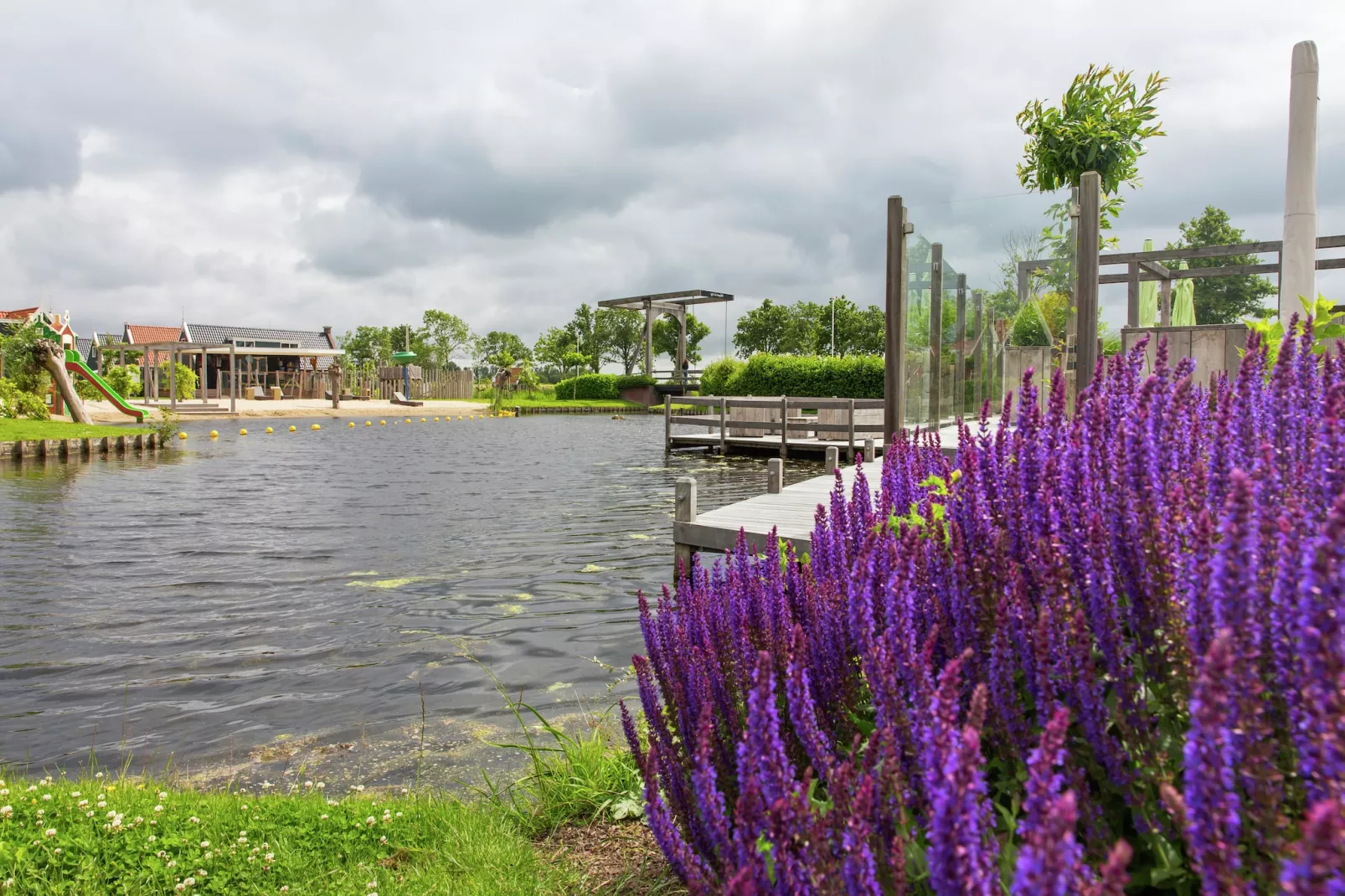 Resort De Rijp 1-Areas summer 1km