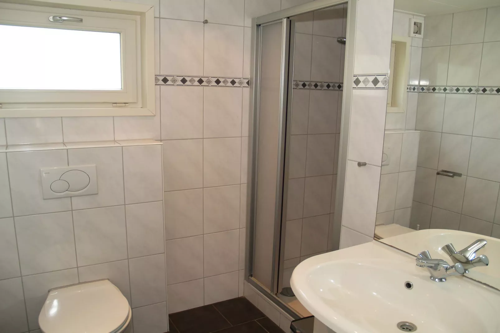 Resort De Achterhoek 18-Bathroom