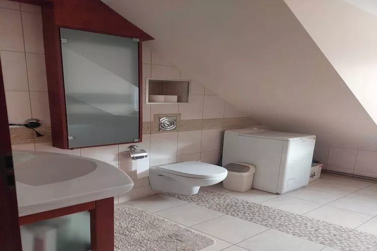 Komfortowy apartament dla 8 osób-Bathroom