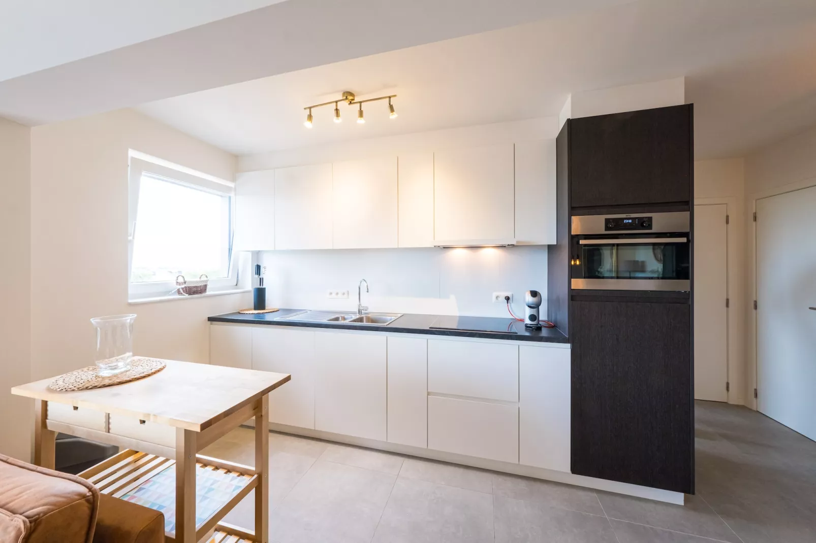 Majestic 0505-Kitchen