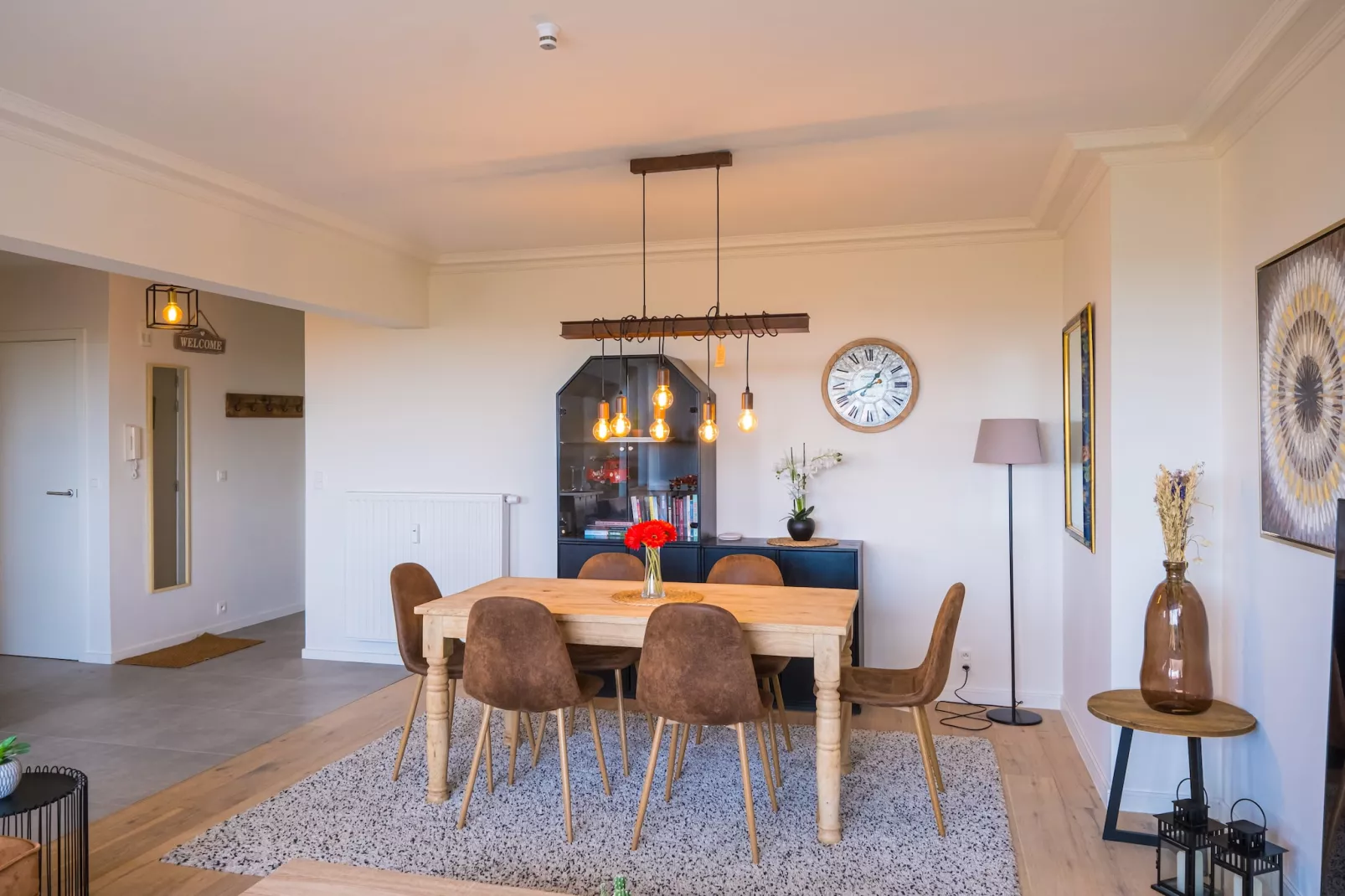 Majestic 0505-Dining room