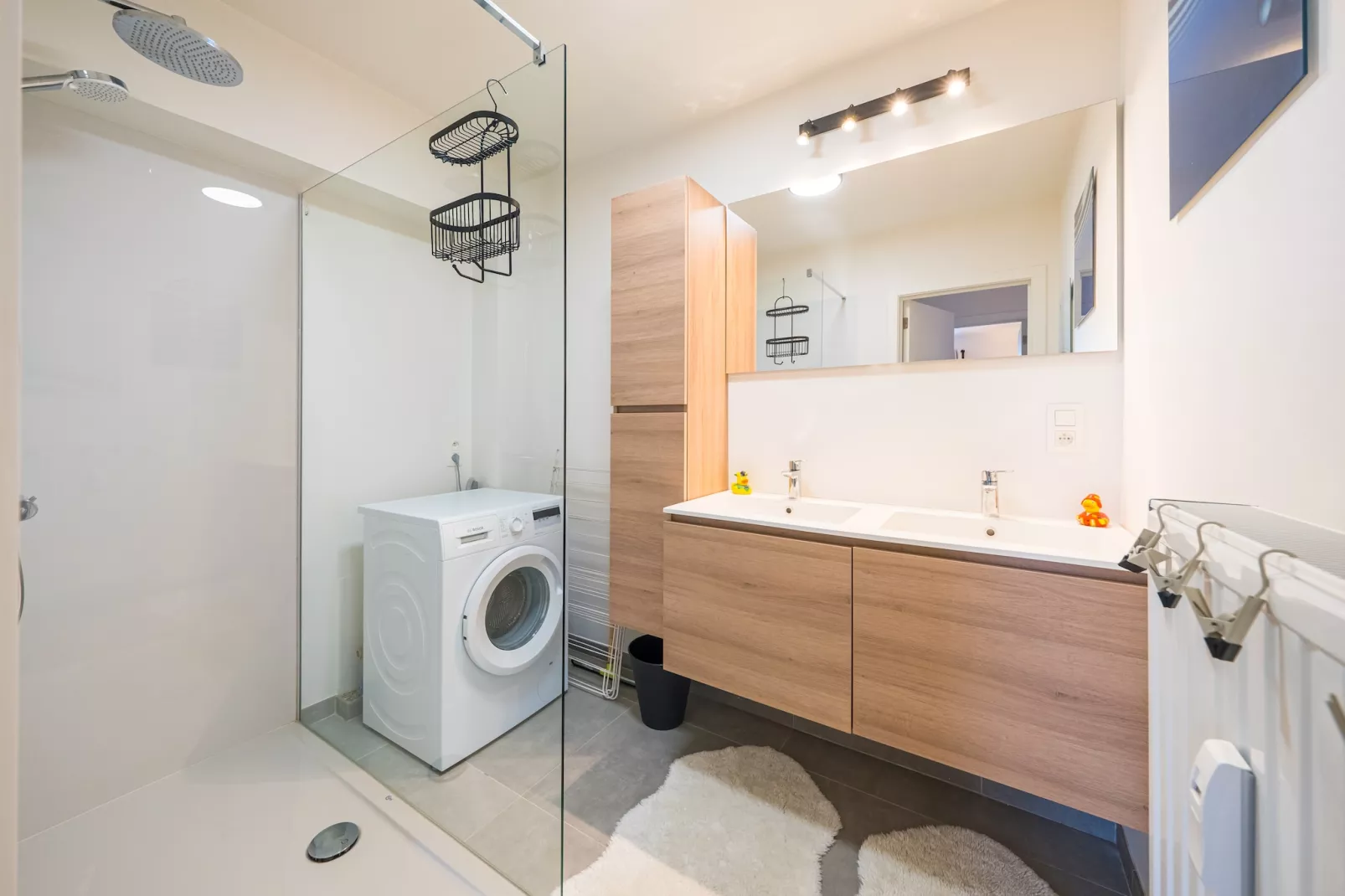 Majestic 0505-Bathroom